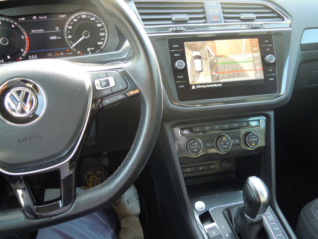 VW Tiguan 2.0 TDI SCR Highline 4Motion DSG-image-8
