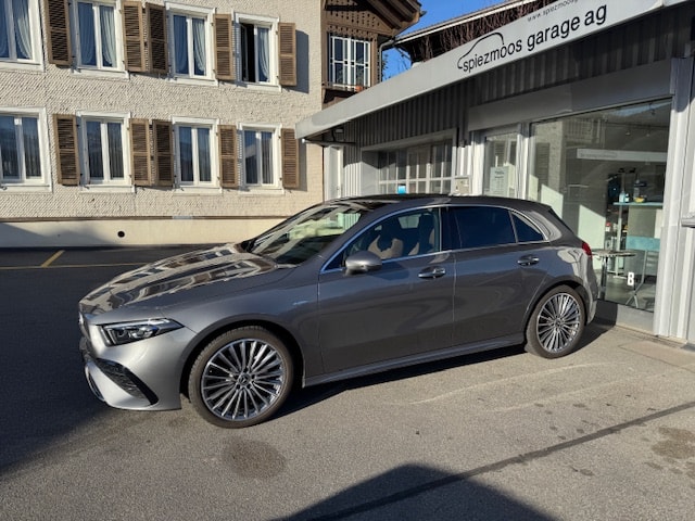 MERCEDES-BENZ A 250 e AMG Line-image-3