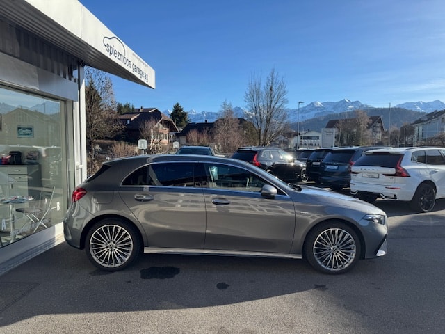 MERCEDES-BENZ A 250 e AMG Line-image-2