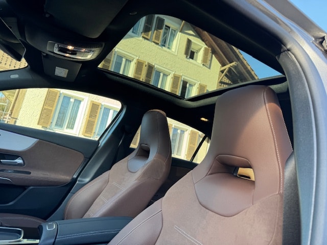 MERCEDES-BENZ A 250 e AMG Line-image-7