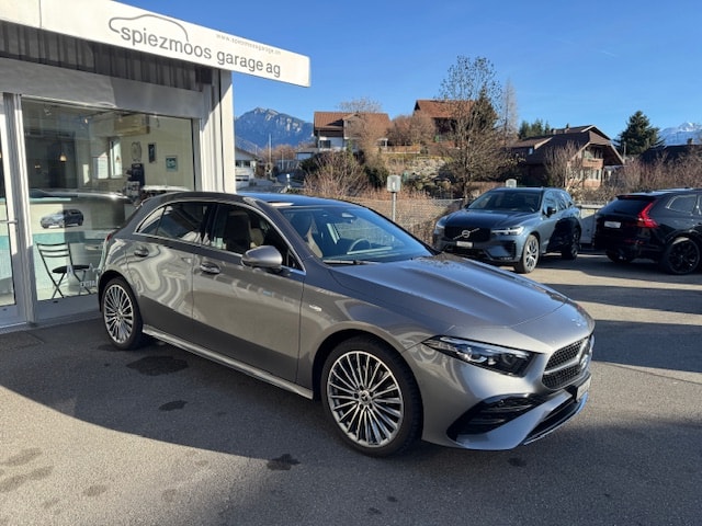MERCEDES-BENZ A 250 e AMG Line-image-1