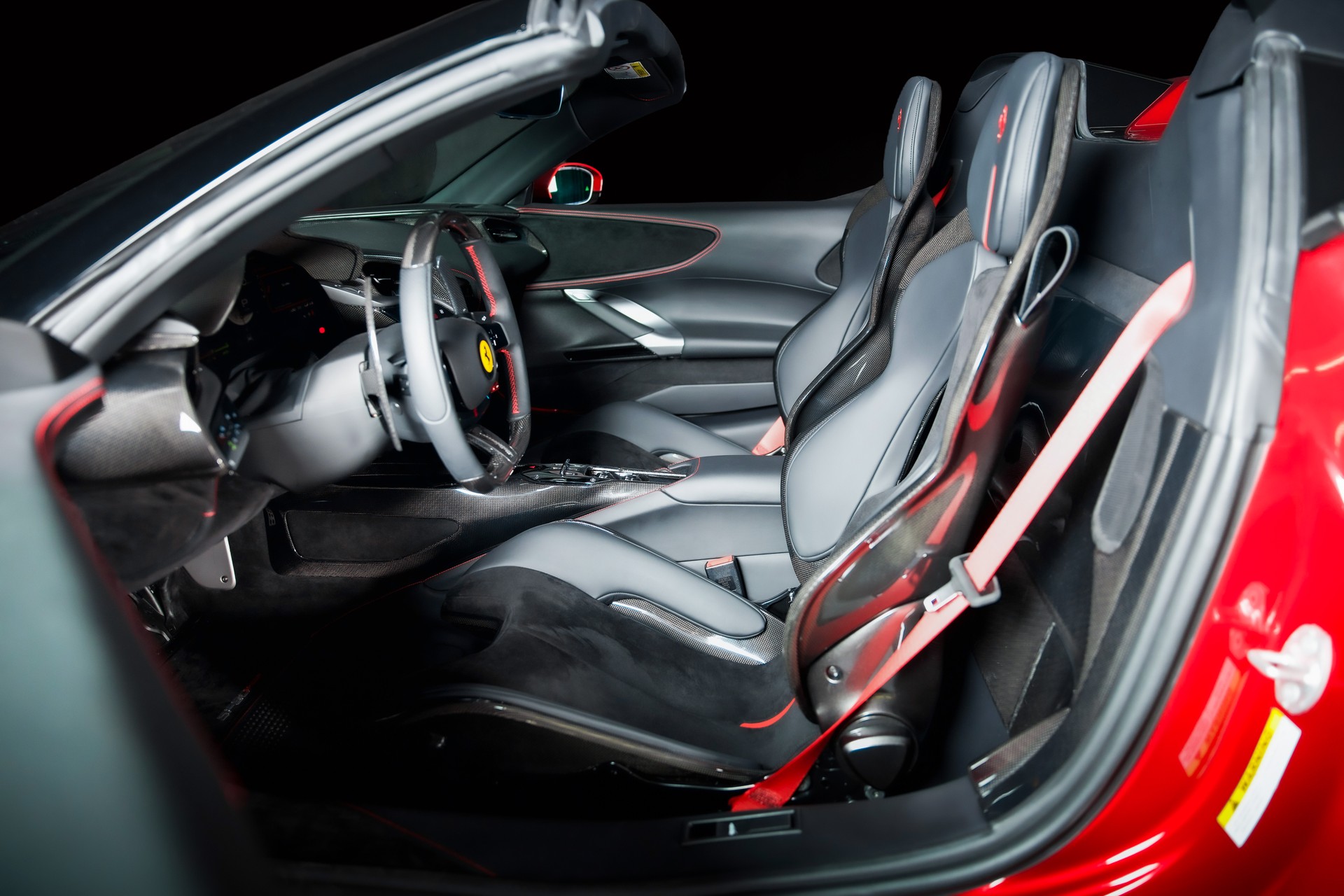 FERRARI SF90 Spider Rosso Monza Standort Wallisellen-image-17