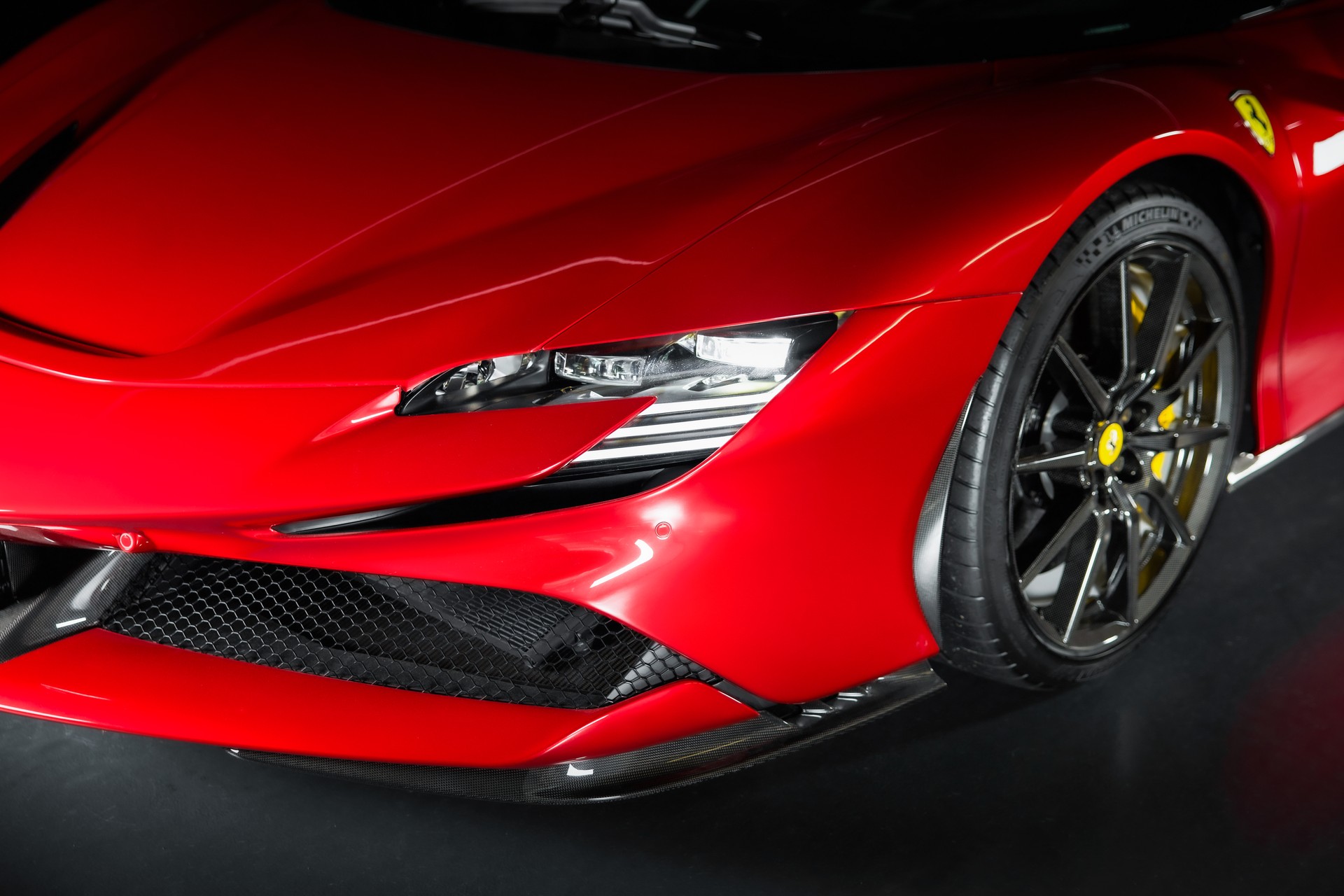 FERRARI SF90 Spider Rosso Monza Standort Wallisellen-image-10