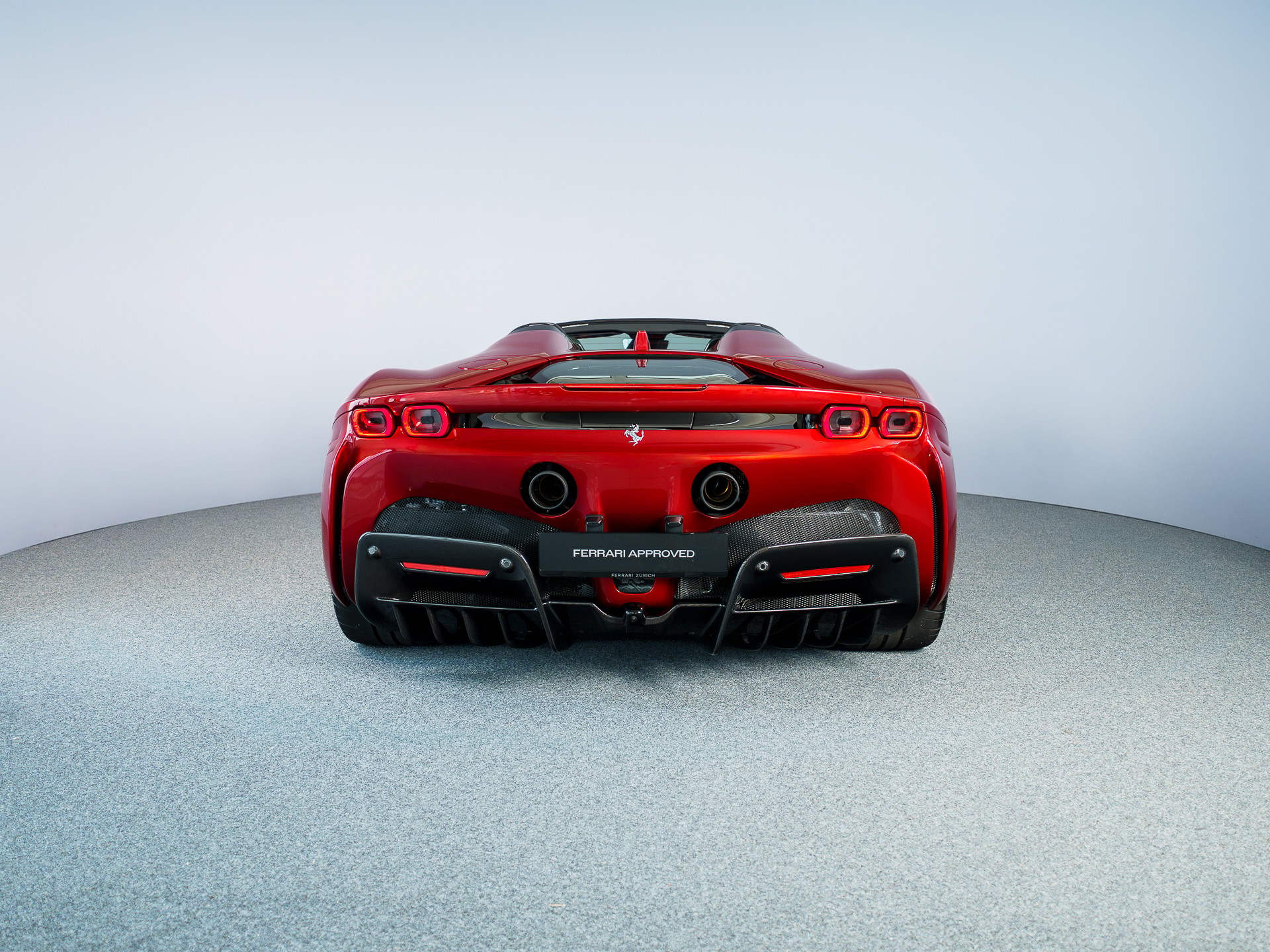 FERRARI SF90 Spider Rosso Monza Standort Wallisellen-showroom-element-2