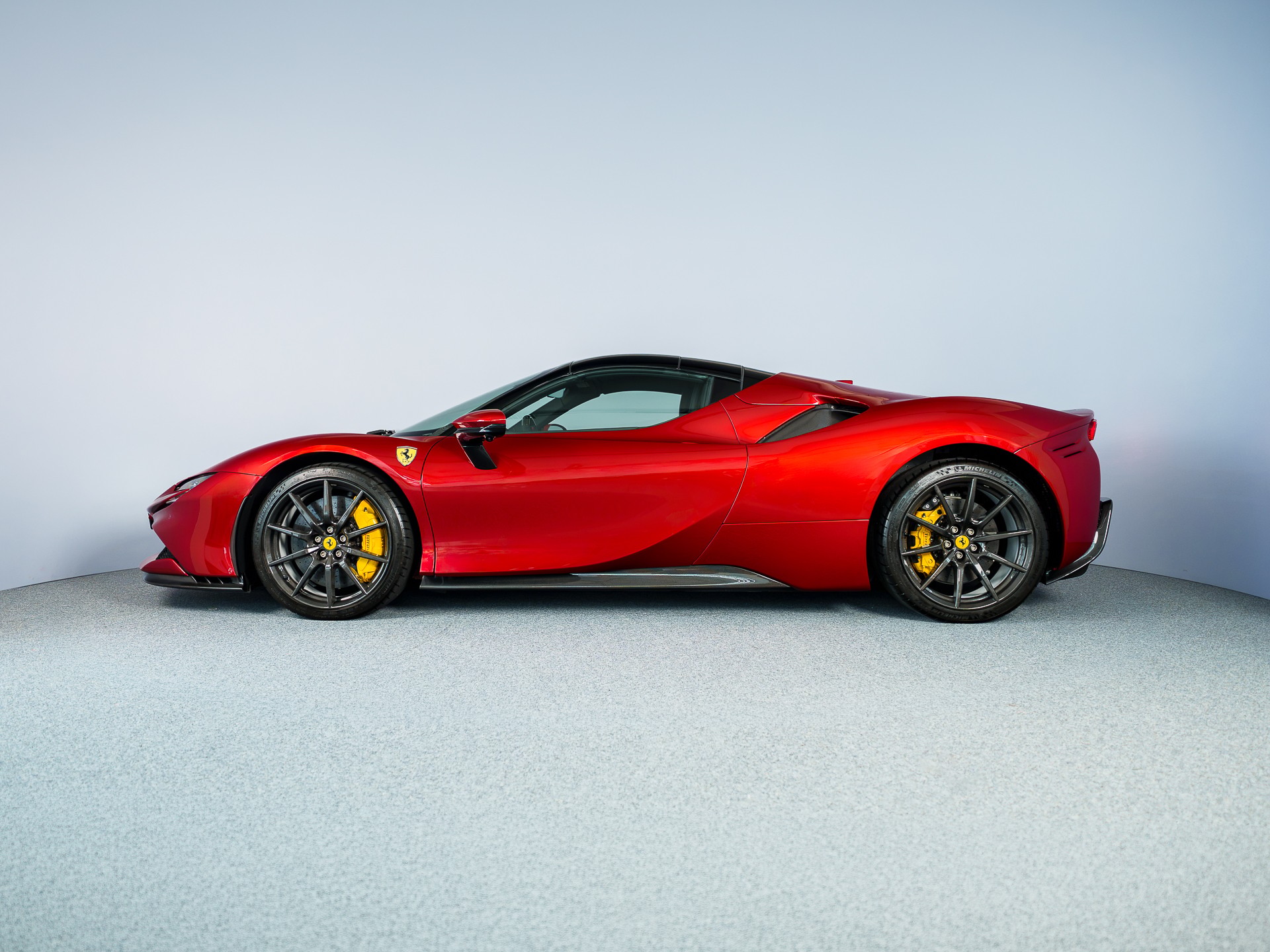 FERRARI SF90 Spider Rosso Monza Standort Wallisellen-image-9