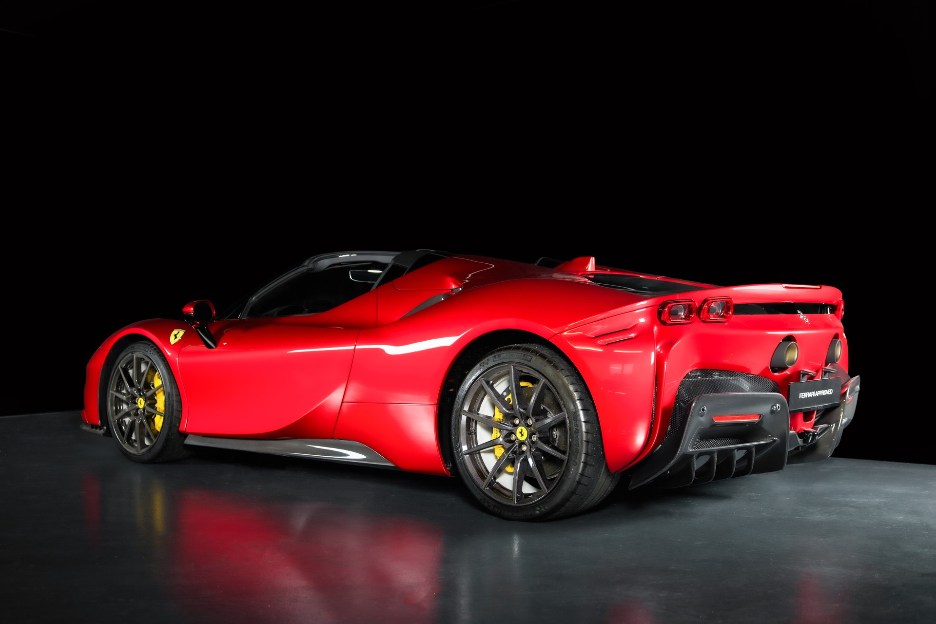 FERRARI SF90 Spider Rosso Monza Standort Wallisellen-image-4