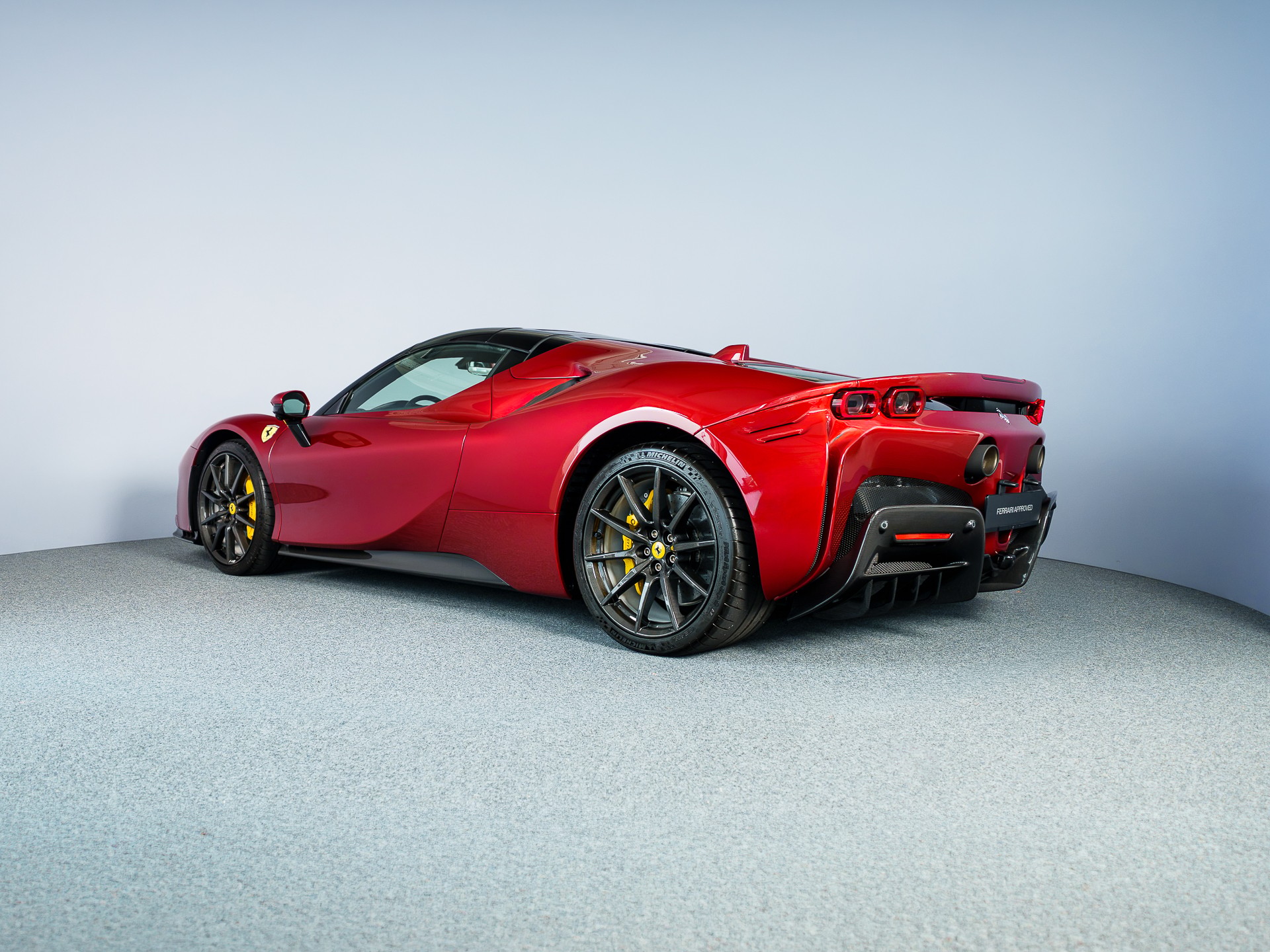 FERRARI SF90 Spider Rosso Monza Standort Wallisellen-image-8