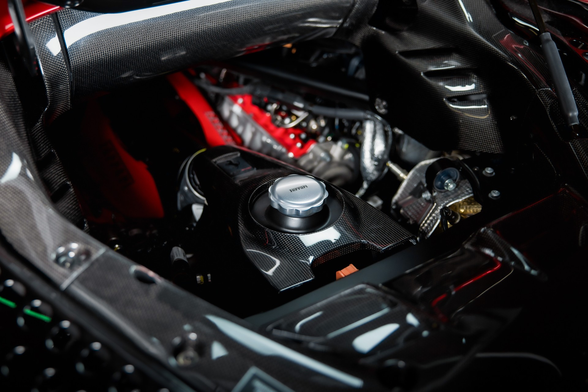 FERRARI SF90 Spider Rosso Monza Standort Wallisellen-image-21