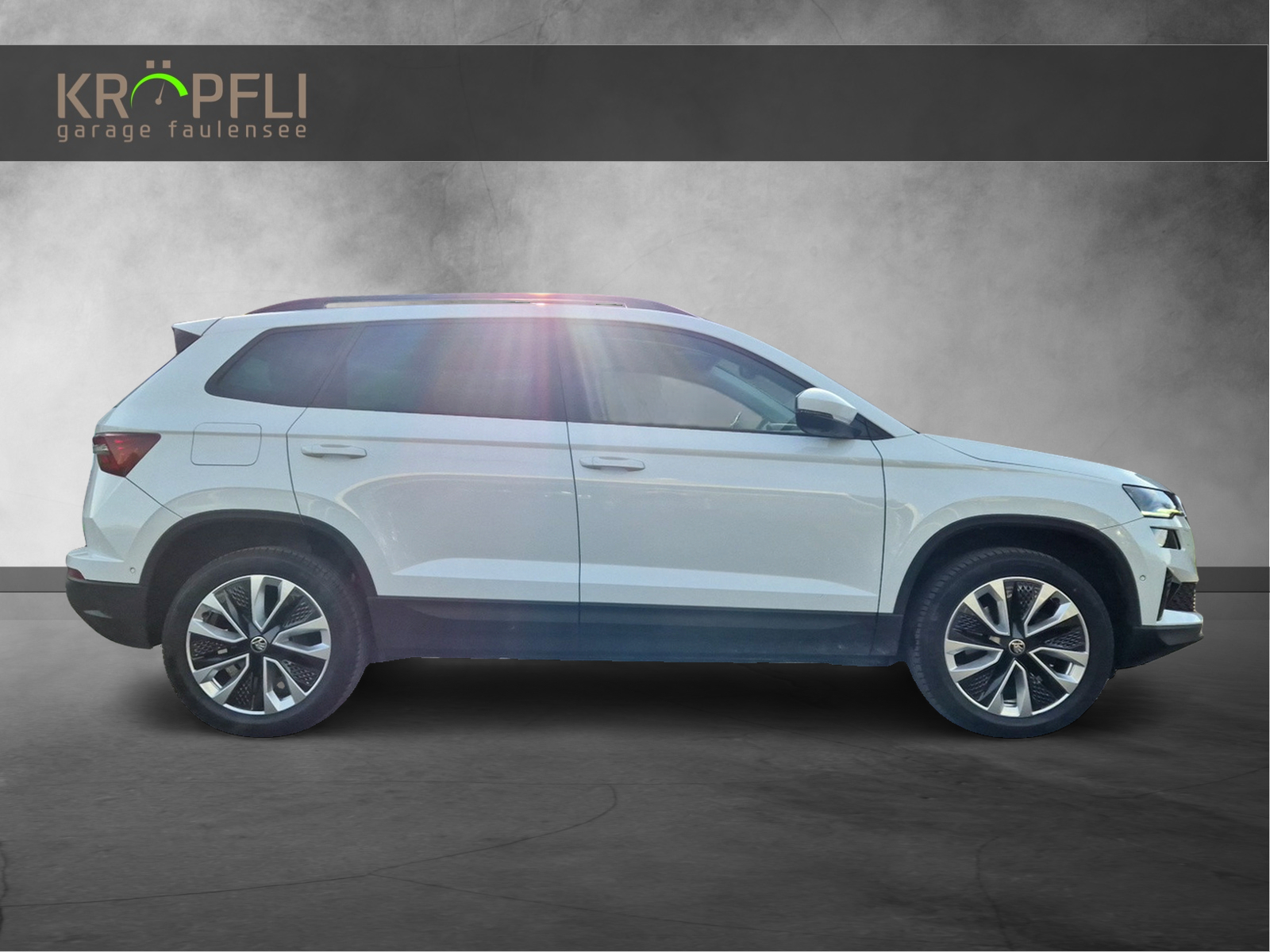 SKODA Karoq 2.0 TDI CR Style 4x4 DSG-showroom-element-3