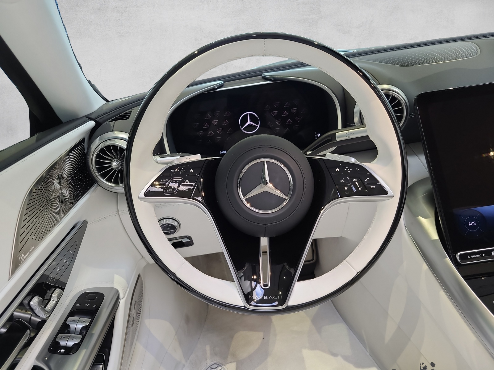 MERCEDES-BENZ SL 680 Maybach Monogram-image-11