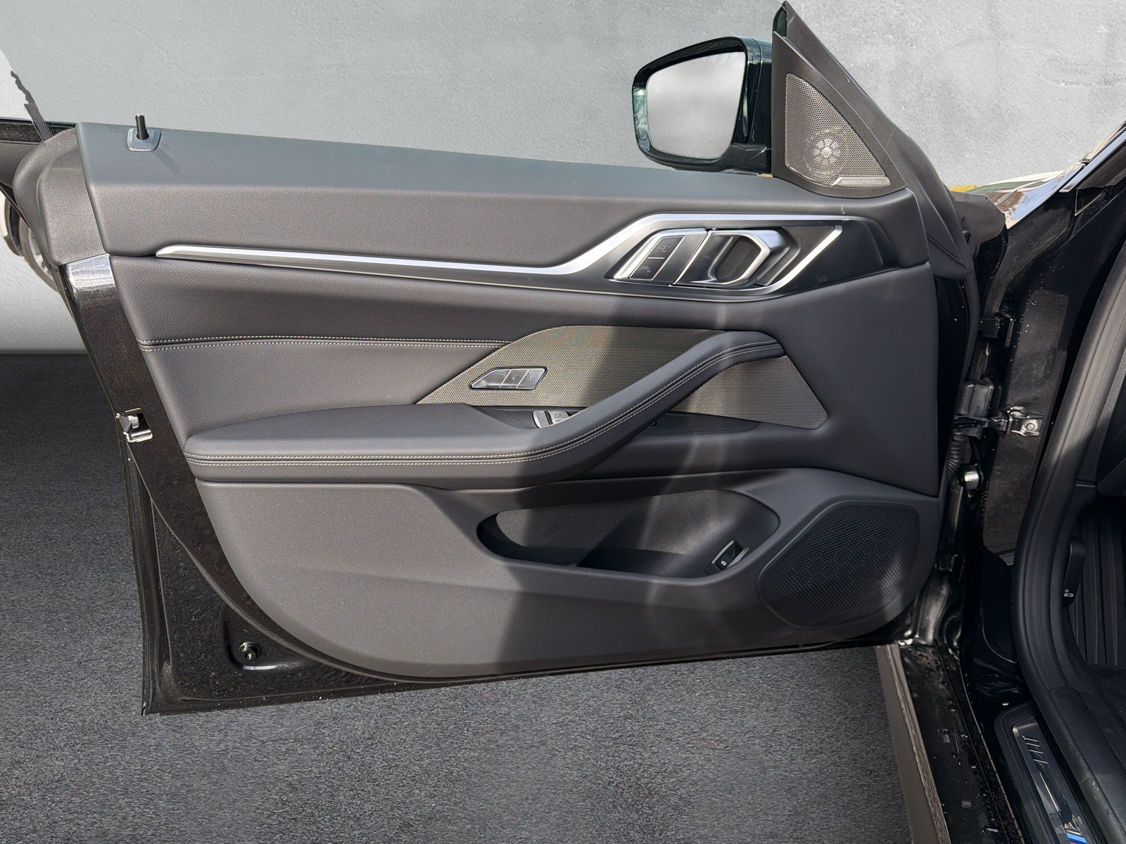 BMW i4 xDrive 40 M Sport Pro-image-15