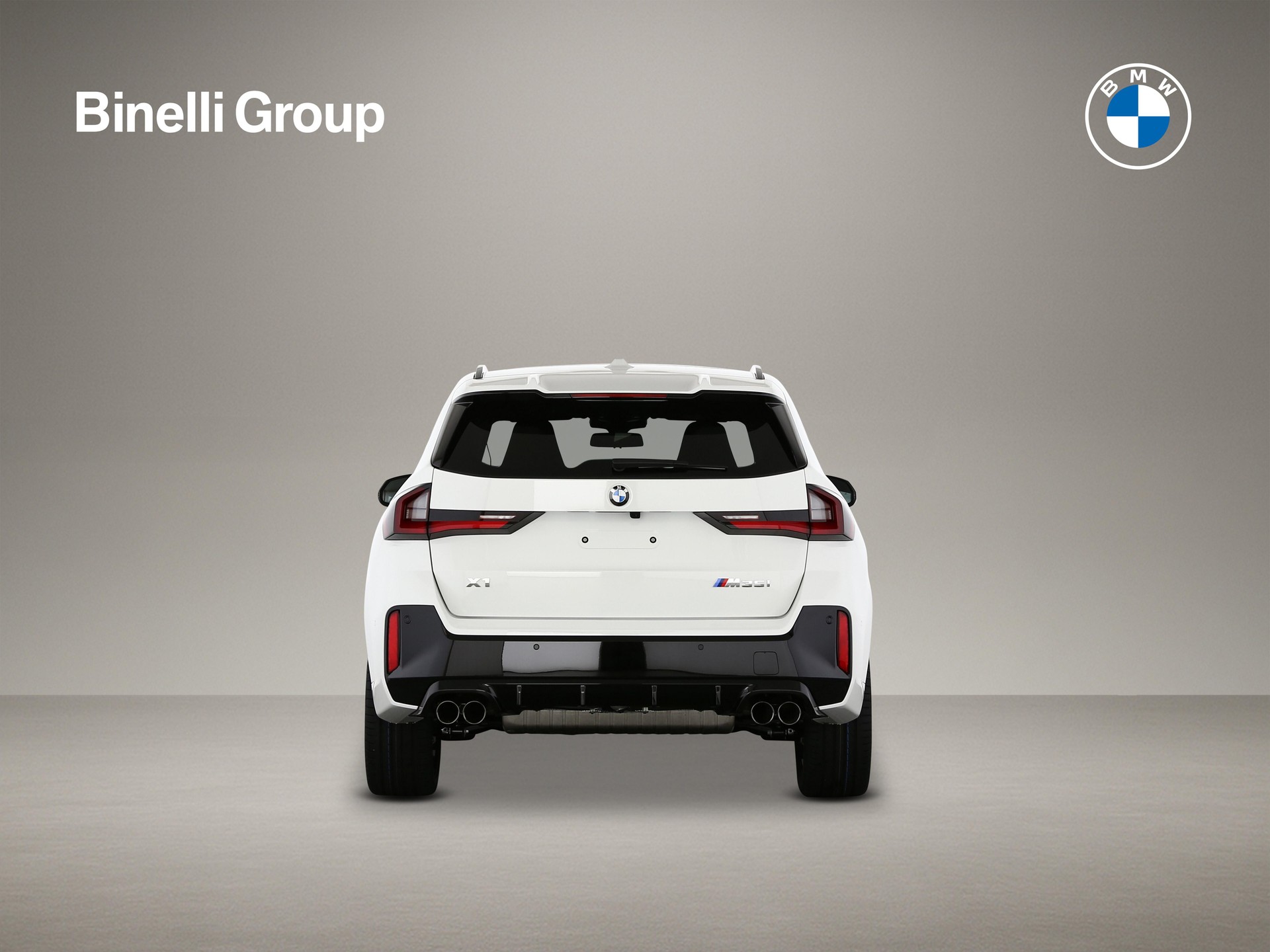 BMW X1 M35i-showroom-element-3