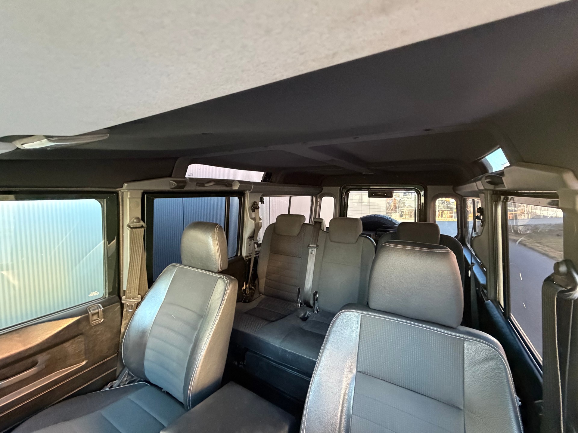 LAND ROVER Defender 110 TD5 Epsom-image-7