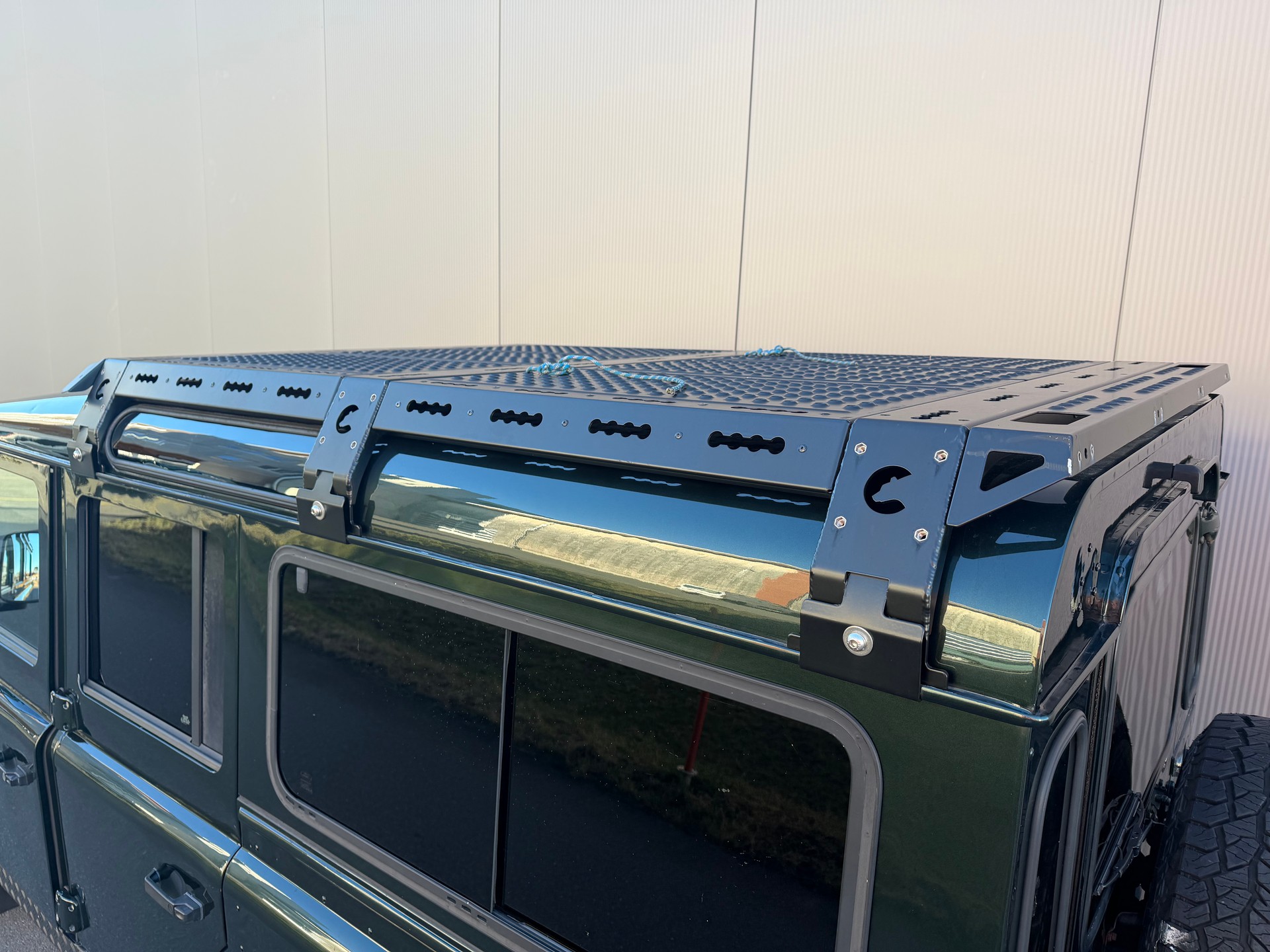 LAND ROVER Defender 110 TD5 Epsom-image-22