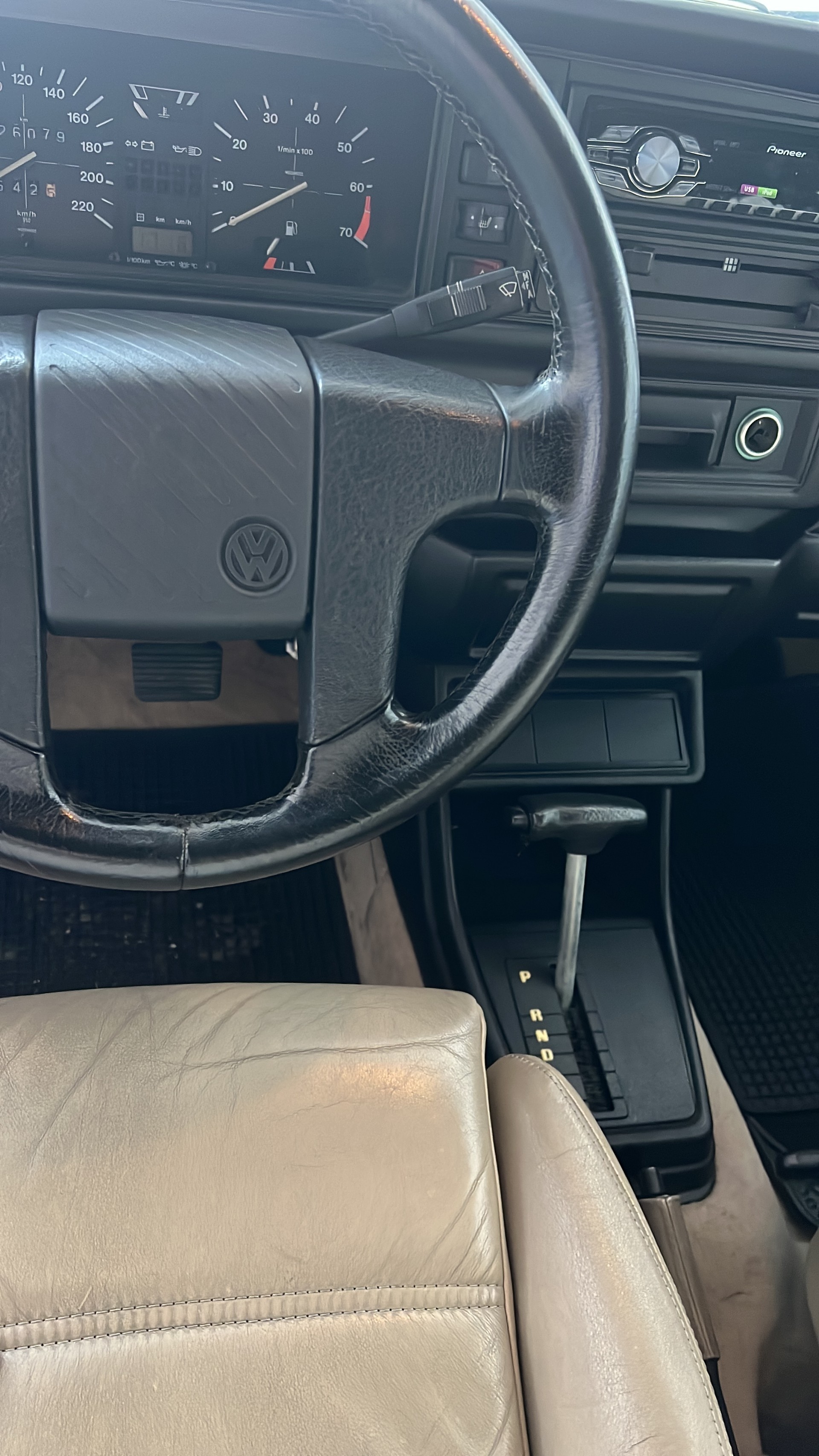 VW Golf Cabriolet 1800 Classic-Line-image-4
