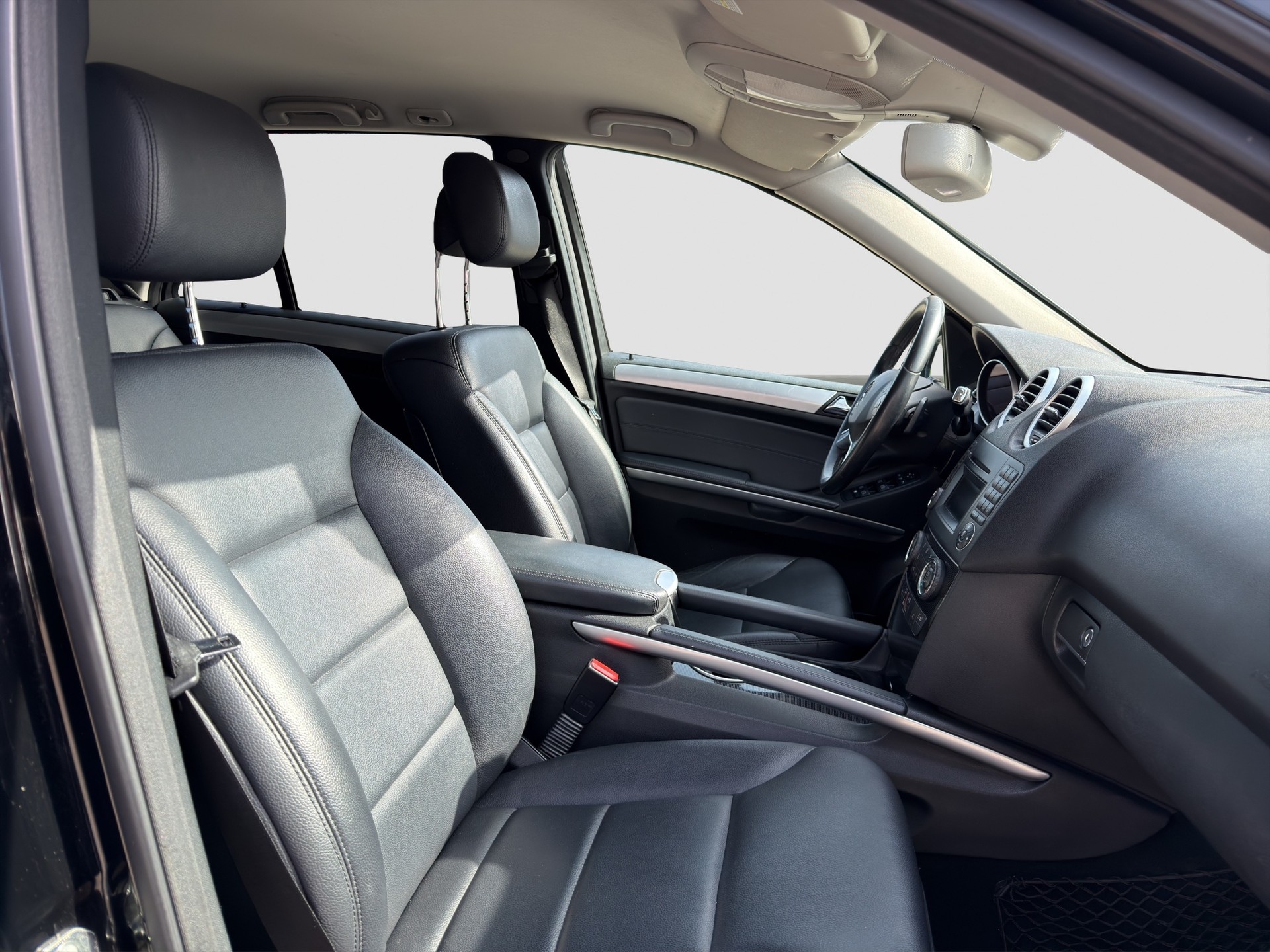 MERCEDES-BENZ ML 300 CDI Blue Efficiency 4Matic 7G-Tronic-image-10