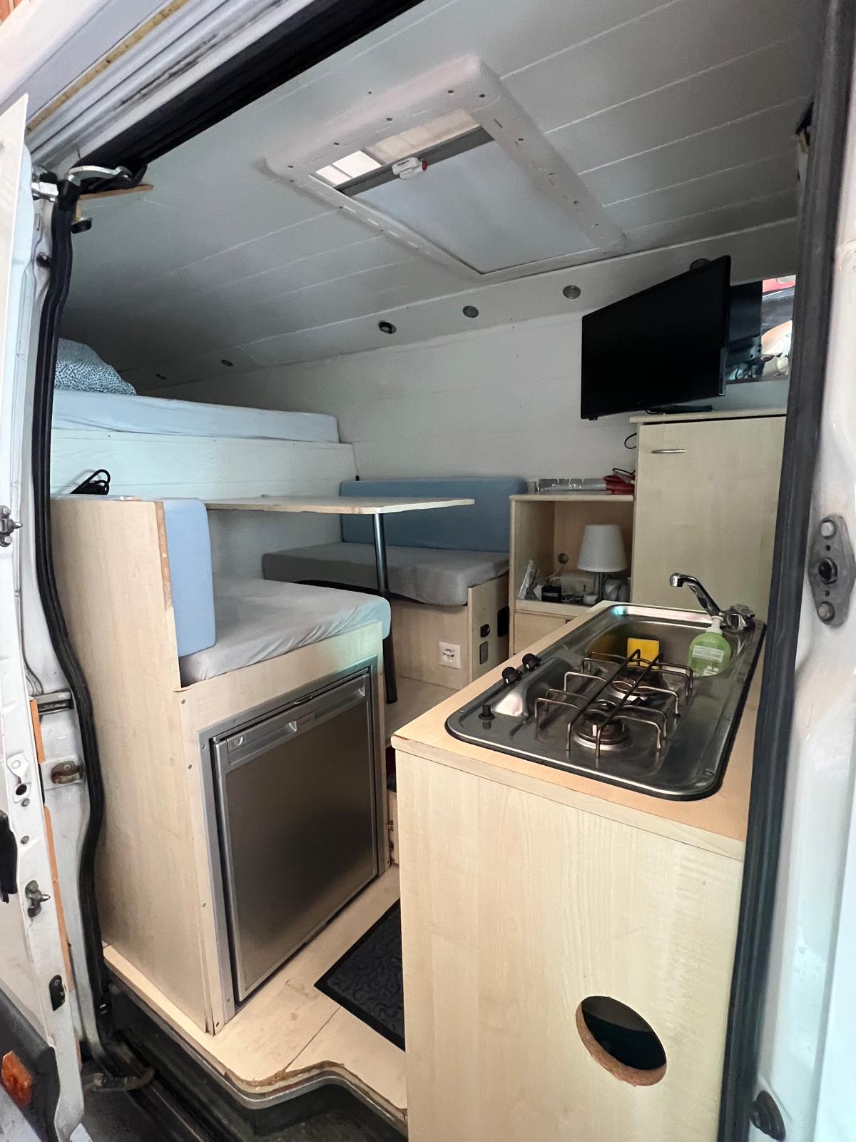 IVECO 35S18V Daily-showroom-element-1