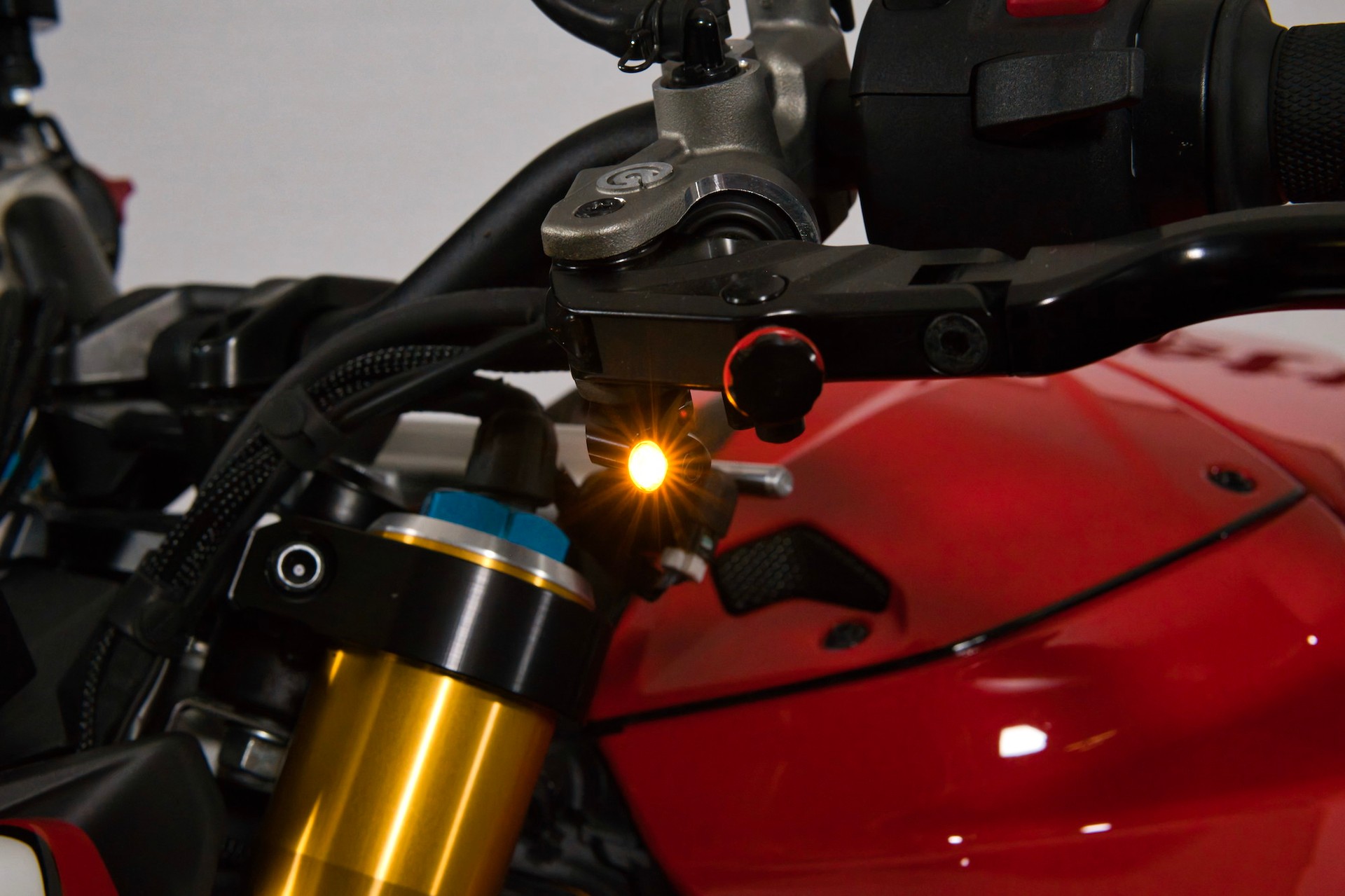 DUCATI Streetfighter V4 S-image-8