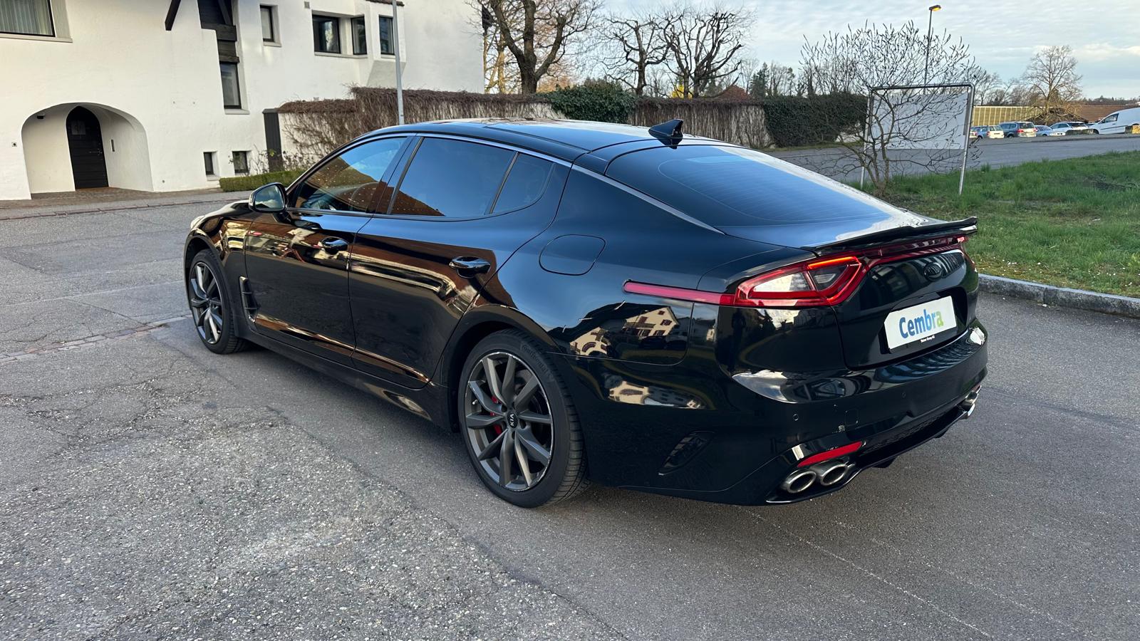 KIA Stinger 3.3 T-GDi GT Automat AWD-image-12