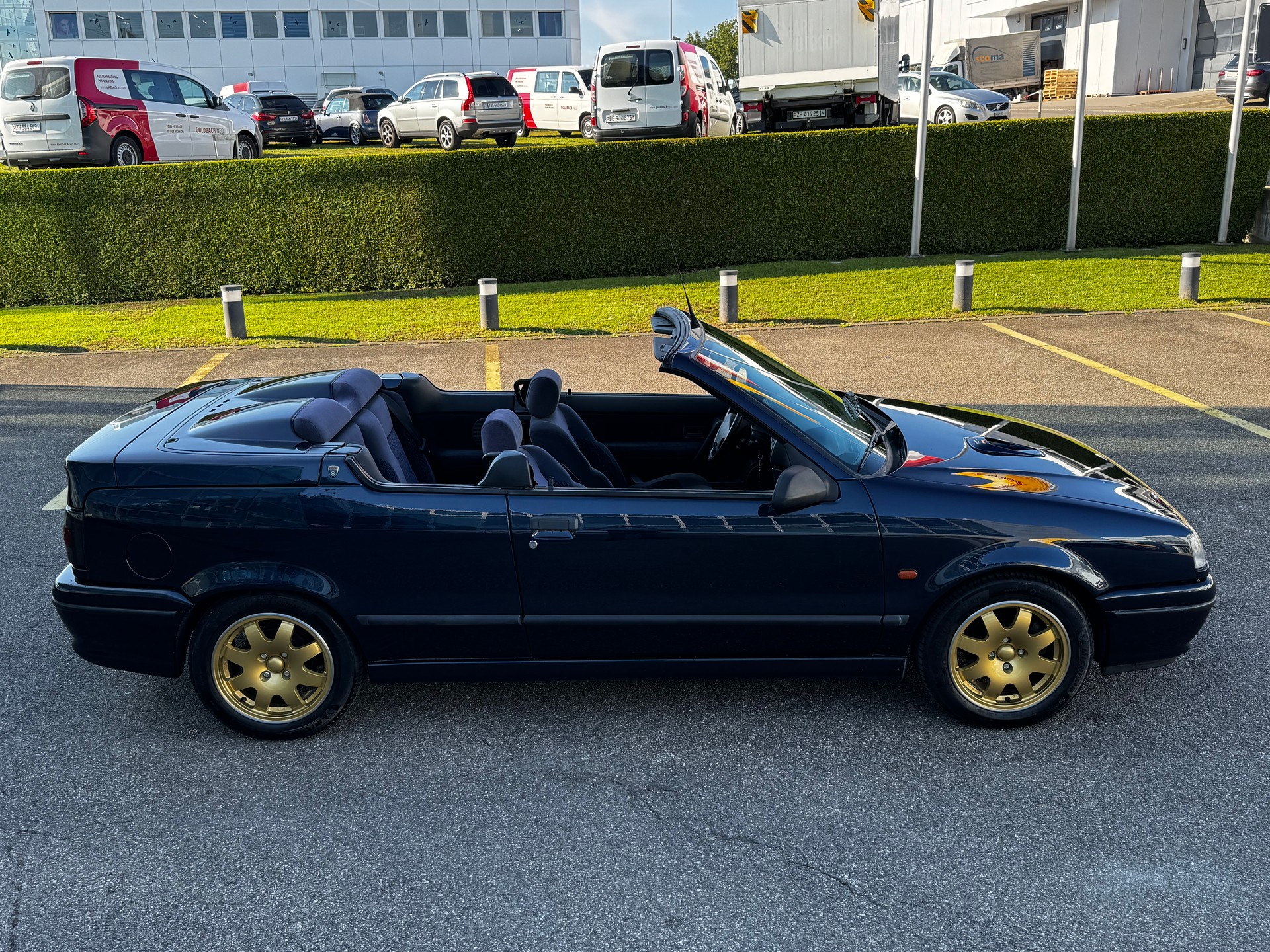 RENAULT R19 Cabrio 1.8 16V VETERANENFAHRZEUG-image-4