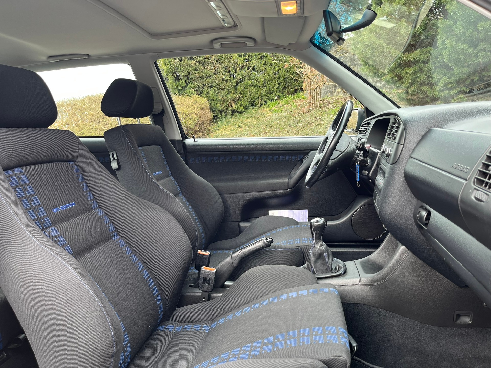 VW Golf 2000 GTI Edition-image-7