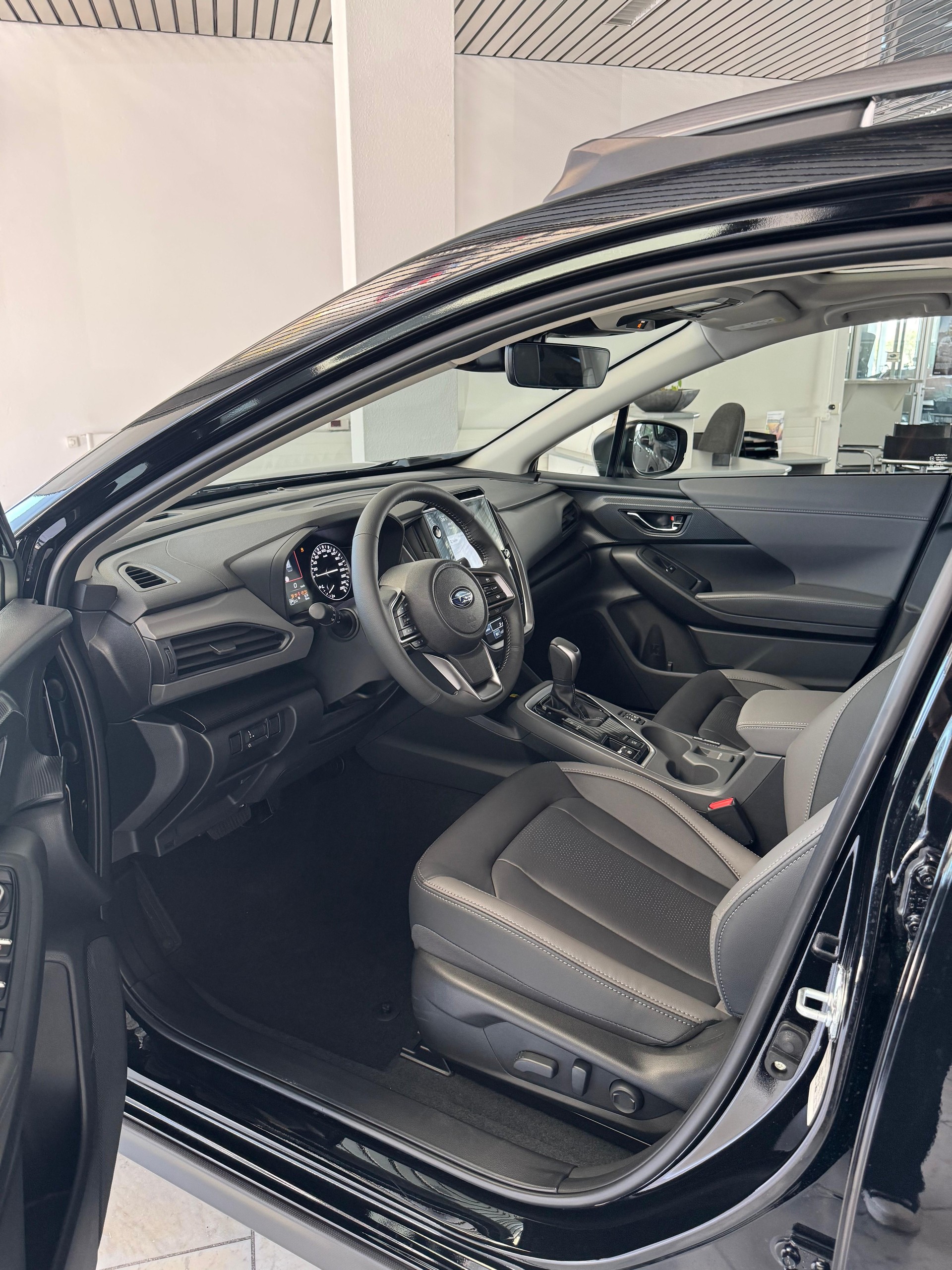 SUBARU Crosstrek 2.0i e-Boxer Luxury-image-9