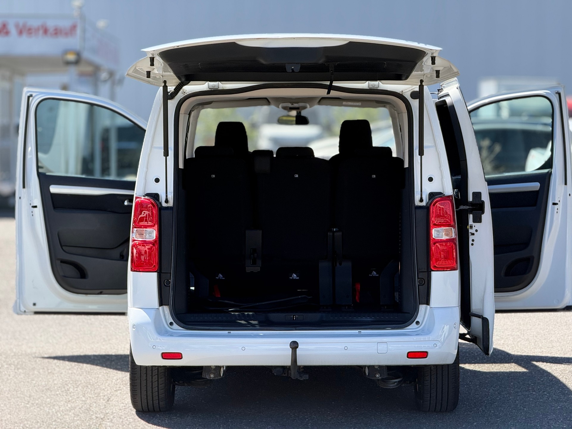 OPEL Zafira Life 2.0 CDTI Business Innovation M Automatik-image-12