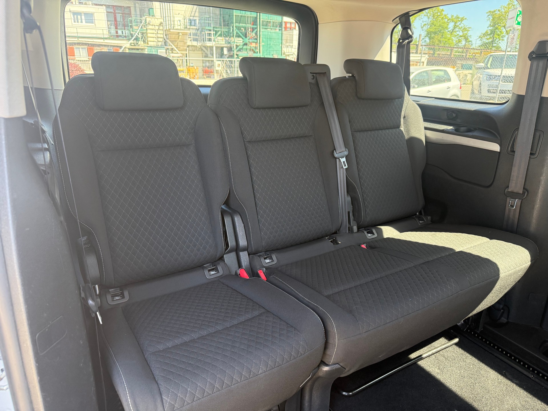 OPEL Zafira Life 2.0 CDTI Business Innovation M Automatik-image-11