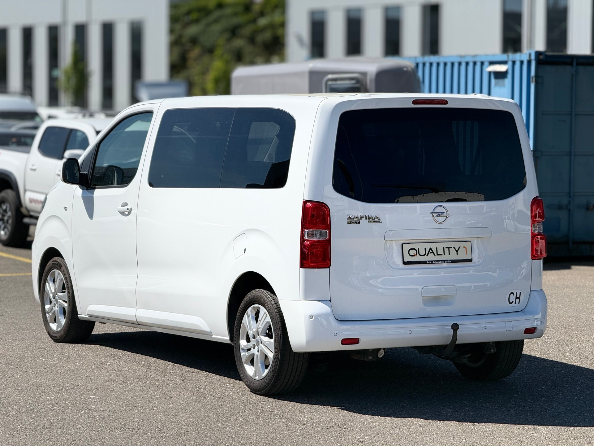 OPEL Zafira Life 2.0 CDTI Business Innovation M Automatik-image-1