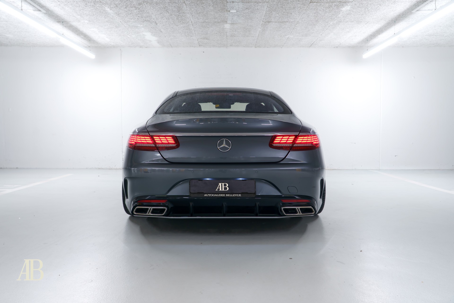 MERCEDES-BENZ S 560 V8 AMG Line Coupé-image-5