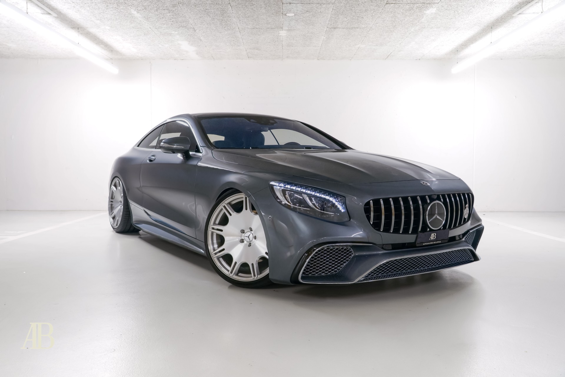 MERCEDES-BENZ S 560 V8 AMG Line Coupé