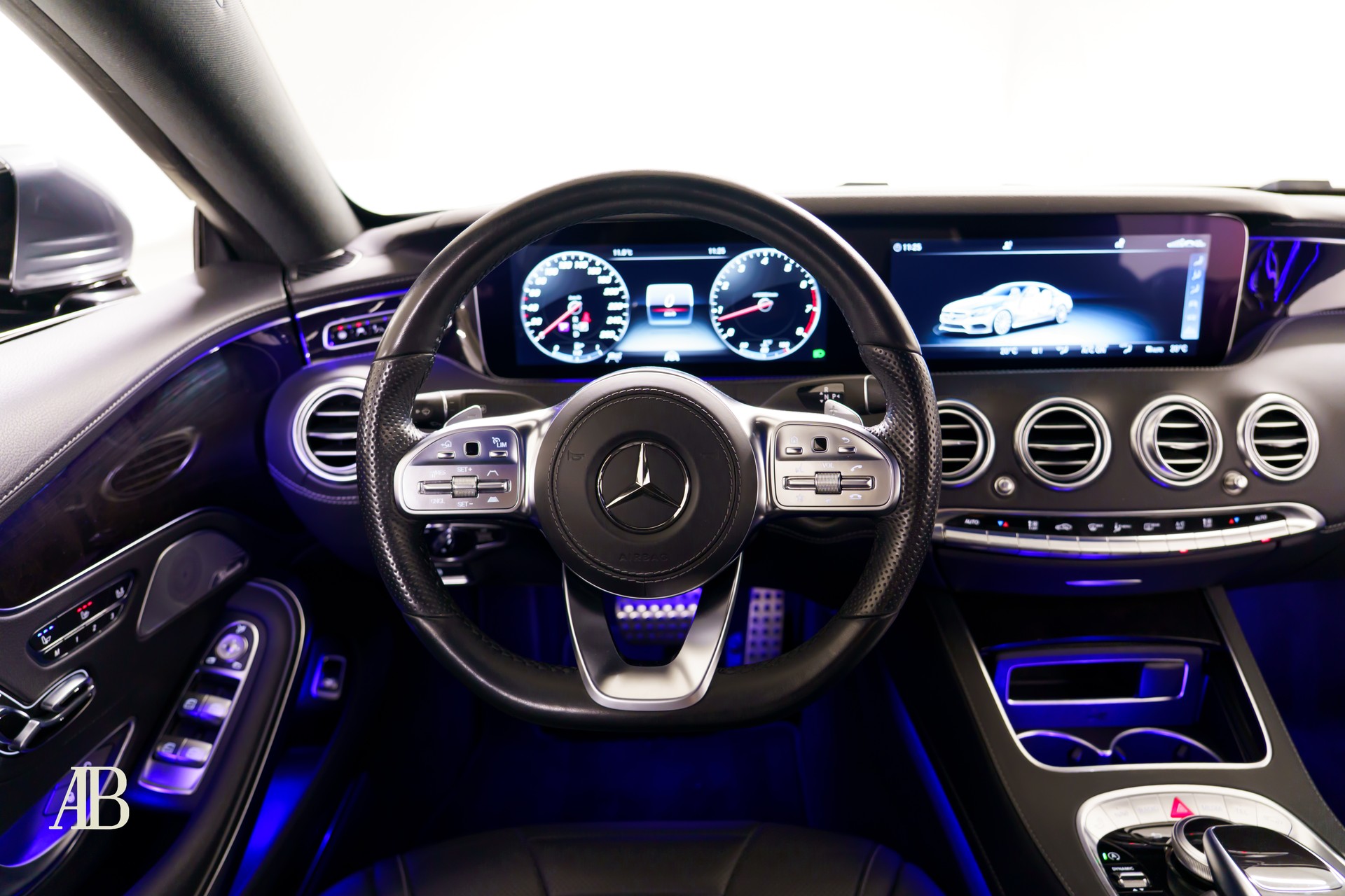 MERCEDES-BENZ S 560 V8 AMG Line Coupé-image-10