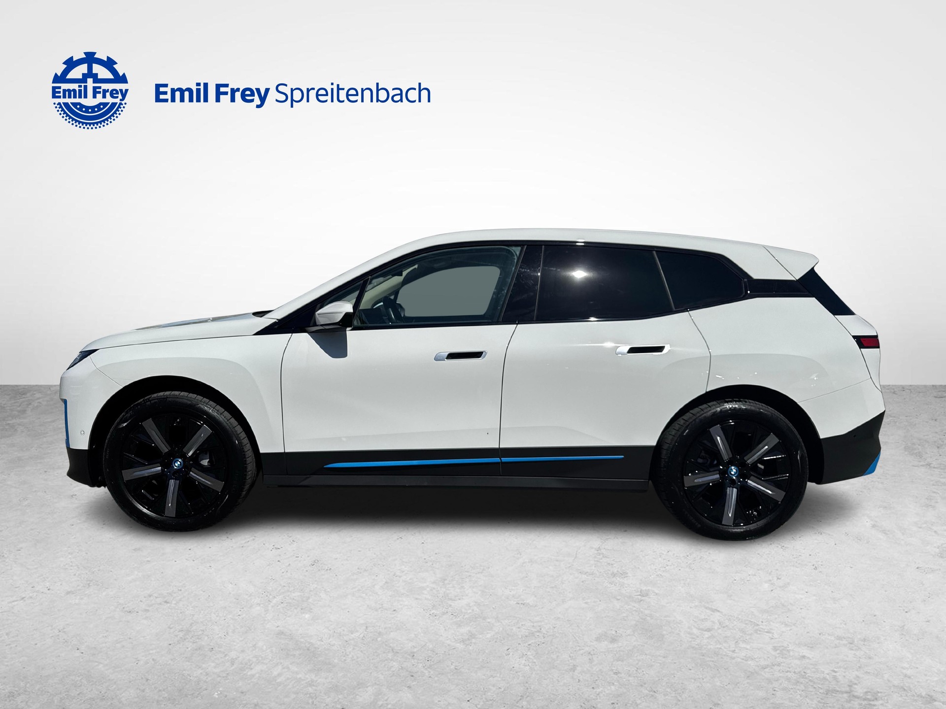 BMW iX xDrive50 / Jetzt mit attraktivem 0.99% Leasing!-showroom-element-1