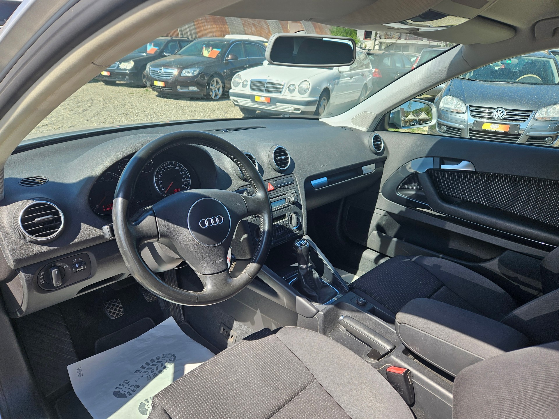 AUDI A3 1.6 Ambition-image-9