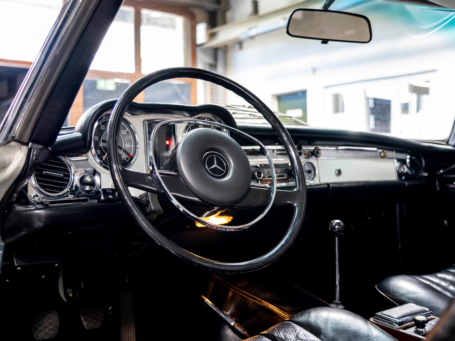 MERCEDES-BENZ SL 280 Pagode-image-21