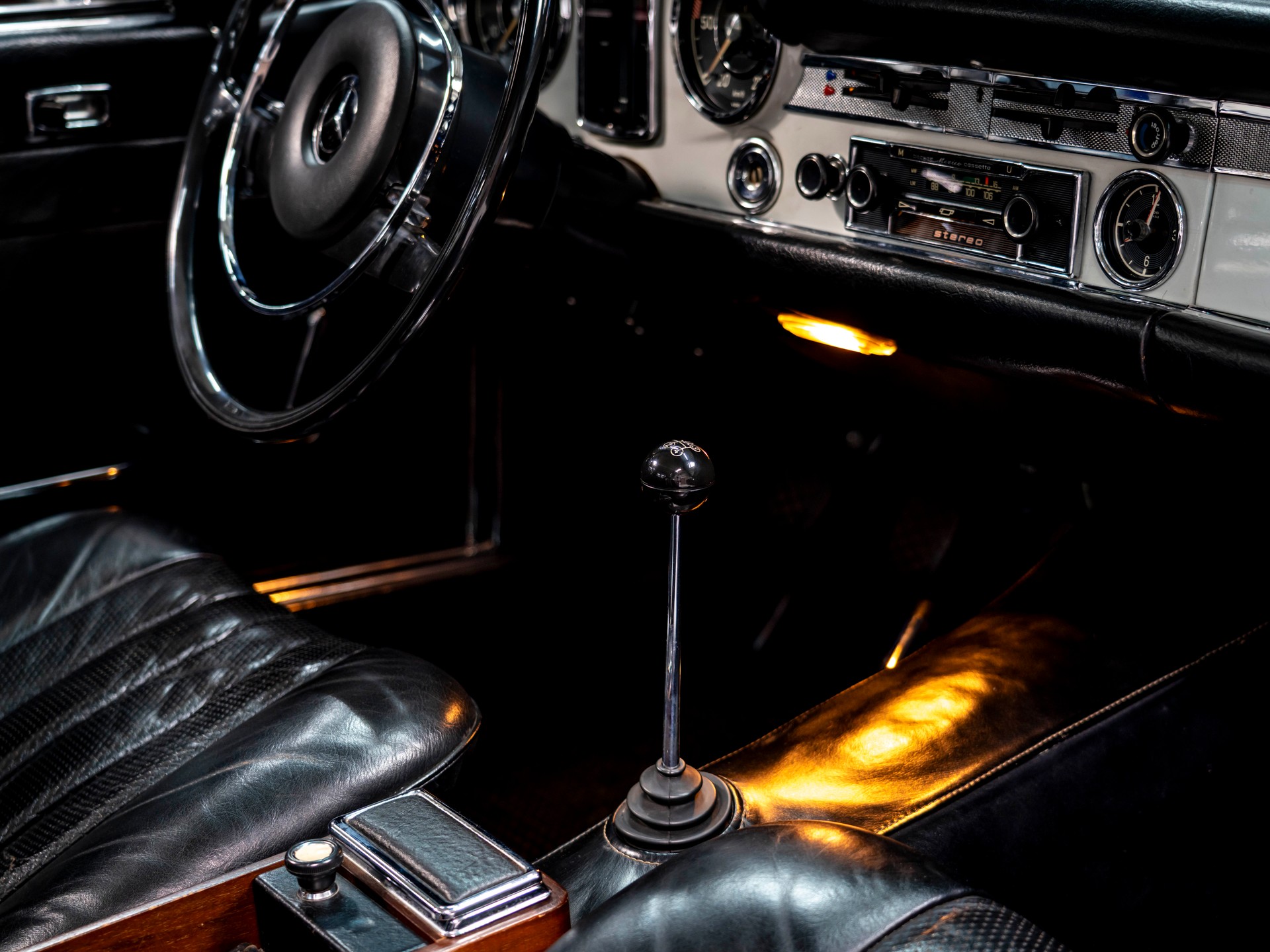 MERCEDES-BENZ SL 280 Pagode-image-28