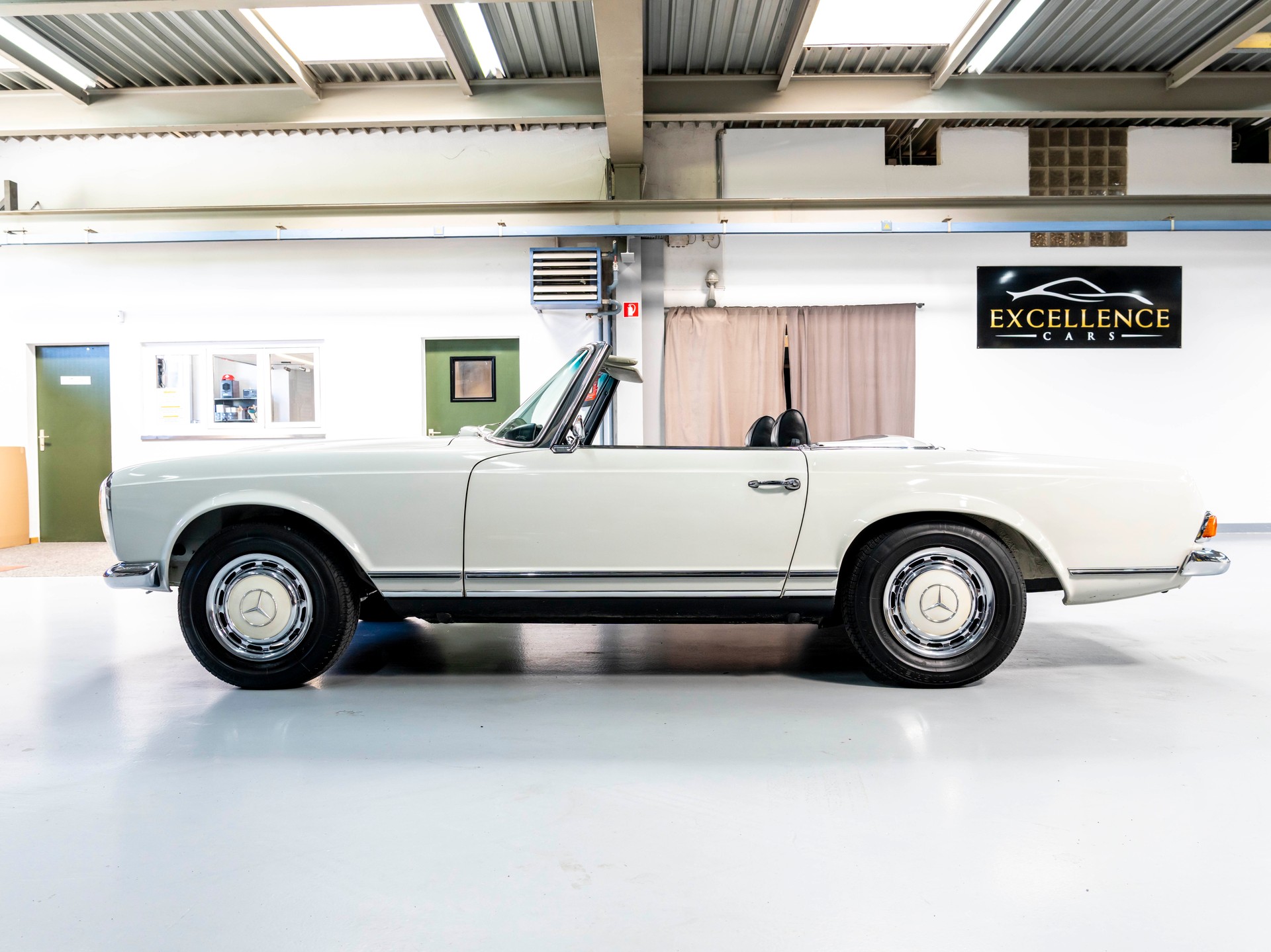 MERCEDES-BENZ SL 280 Pagode-image-9