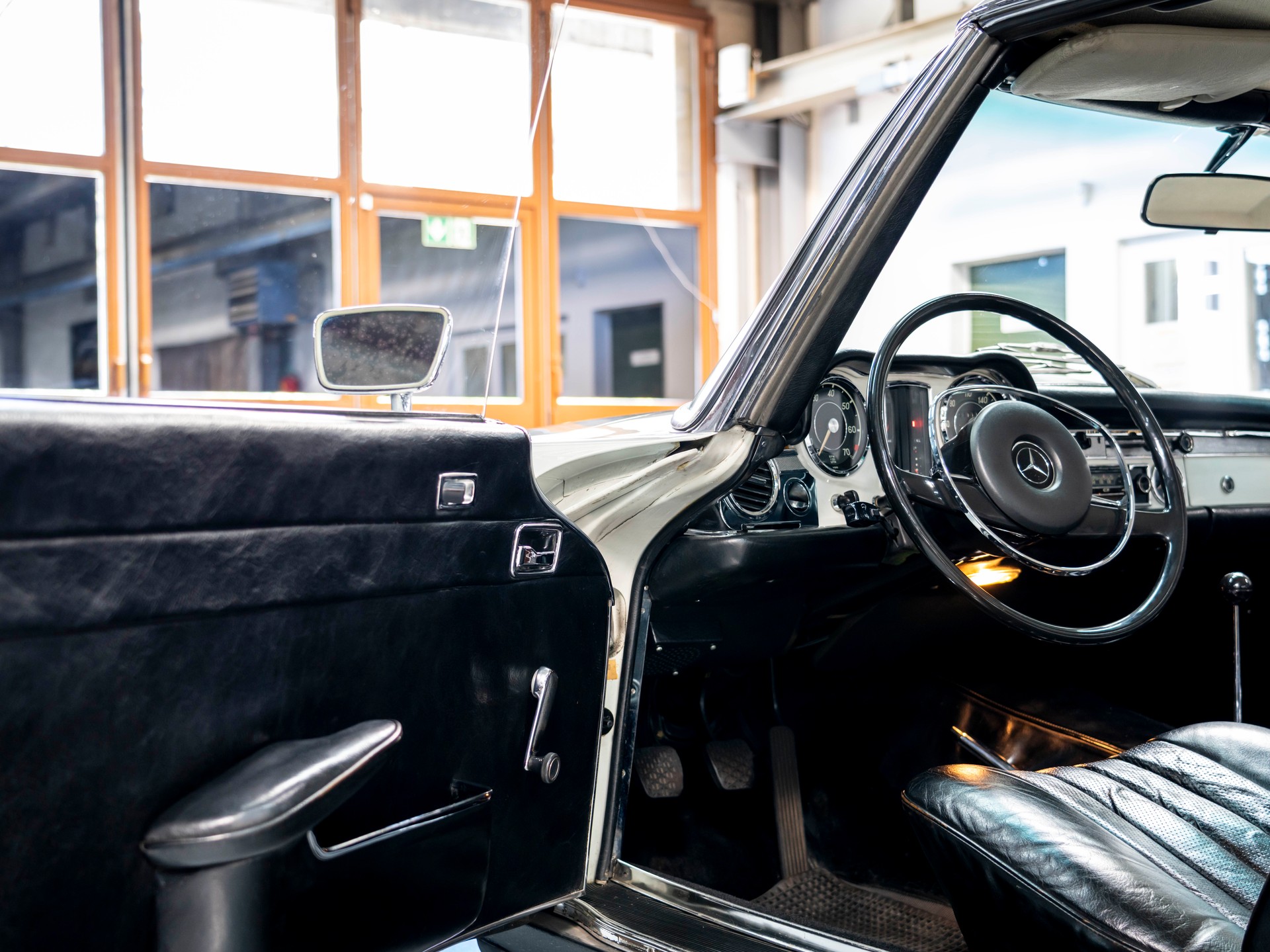 MERCEDES-BENZ SL 280 Pagode-image-24
