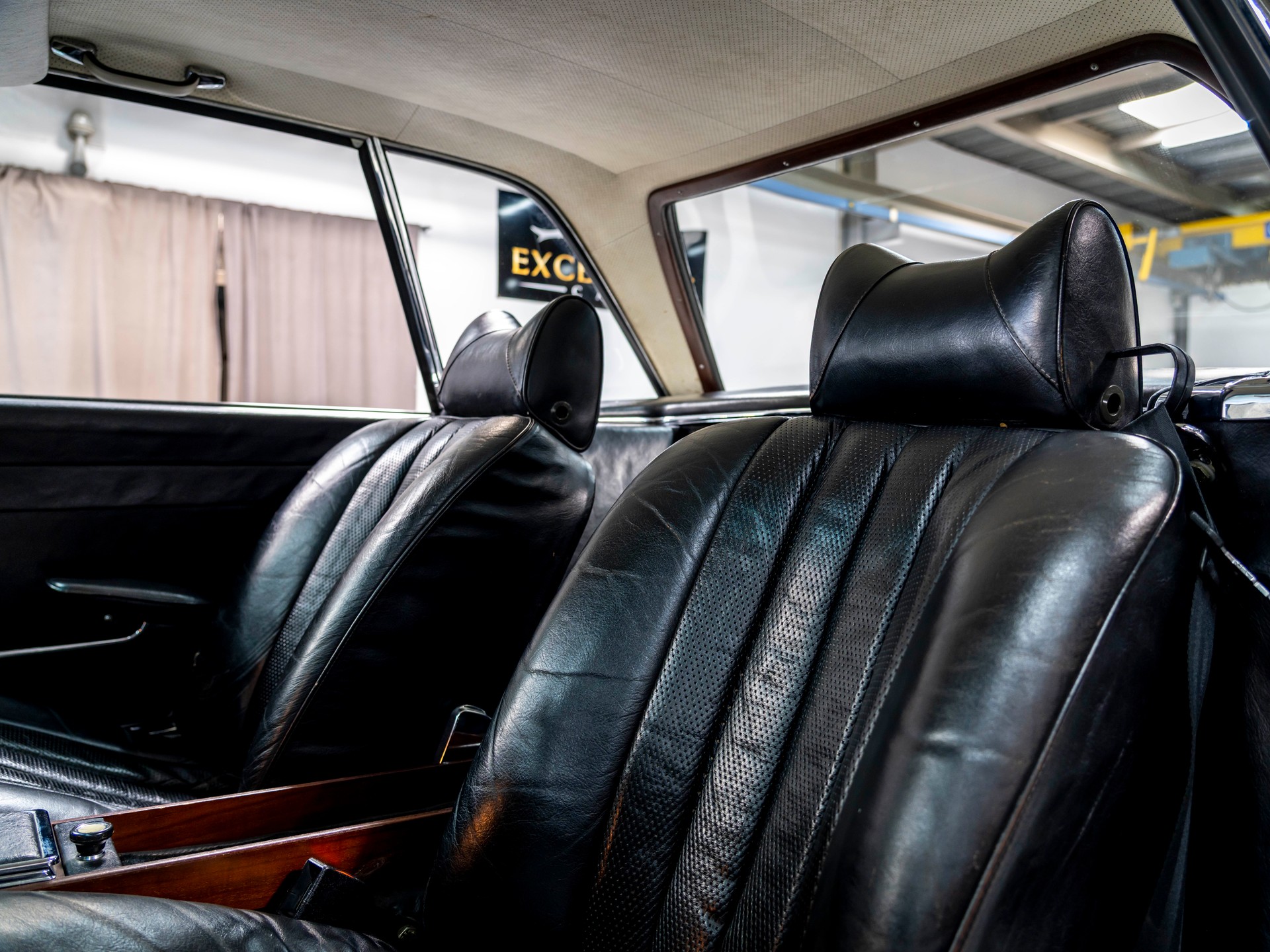 MERCEDES-BENZ SL 280 Pagode-image-22