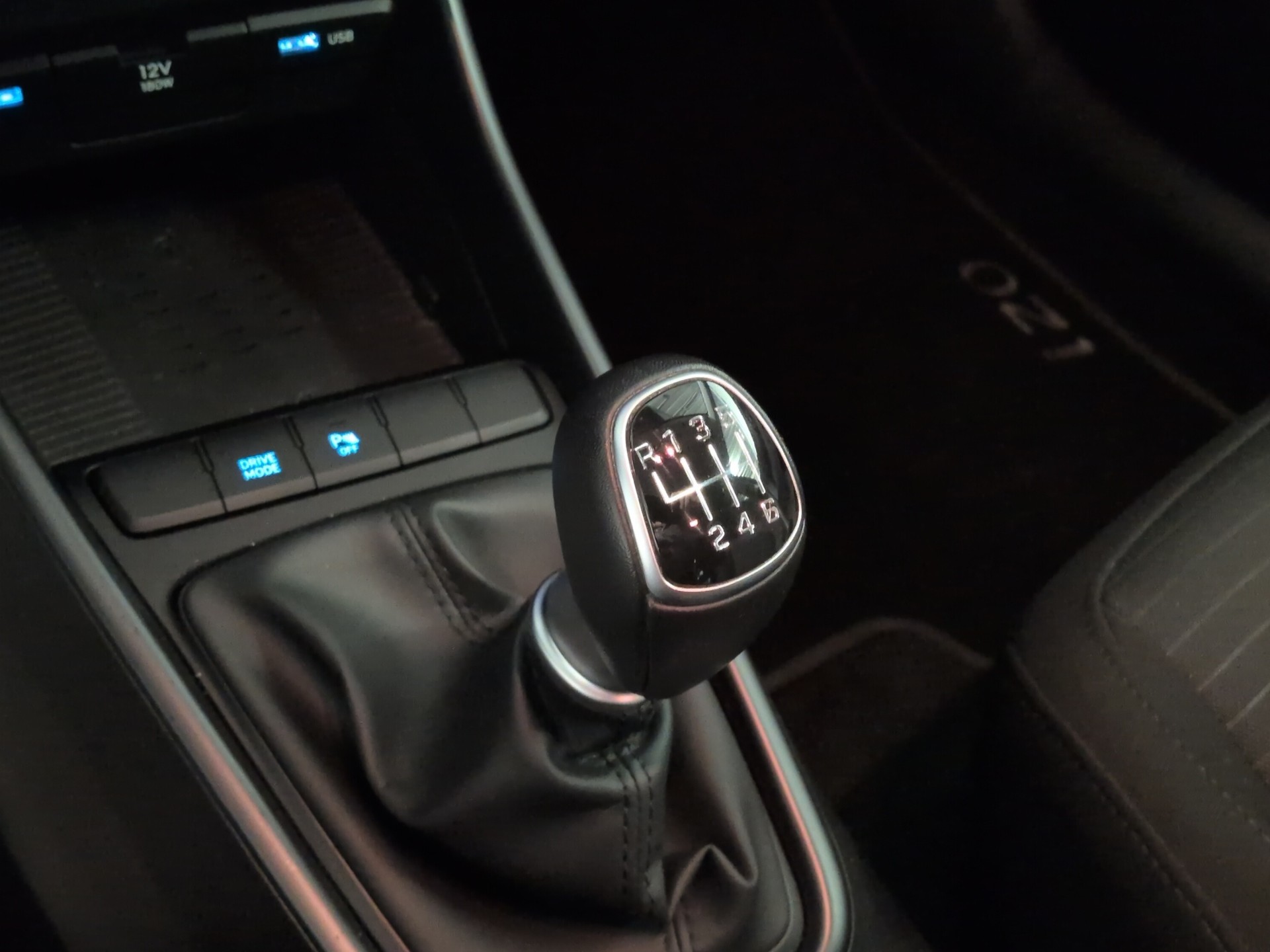 HYUNDAI i20 1.0 T-GDi Origo-image-11