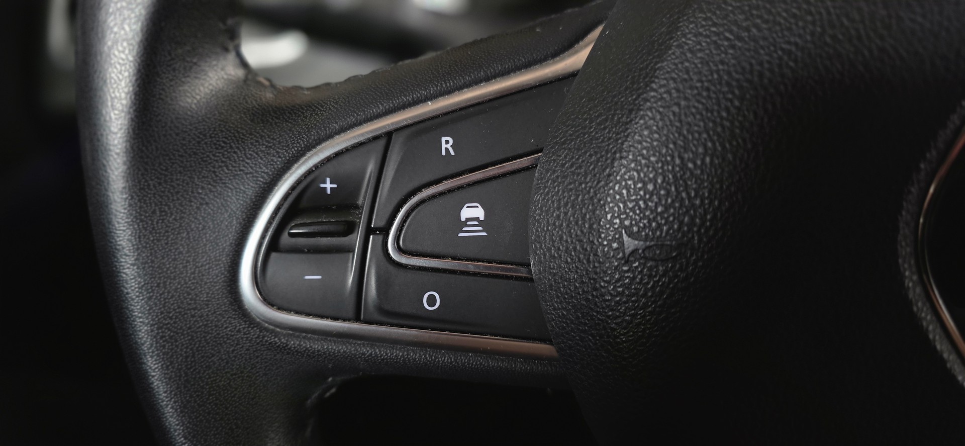 RENAULT Talisman Grandtour 1.6 TCe Intens EDC *CH FAHRZEUG*Frisch MFK*-image-14