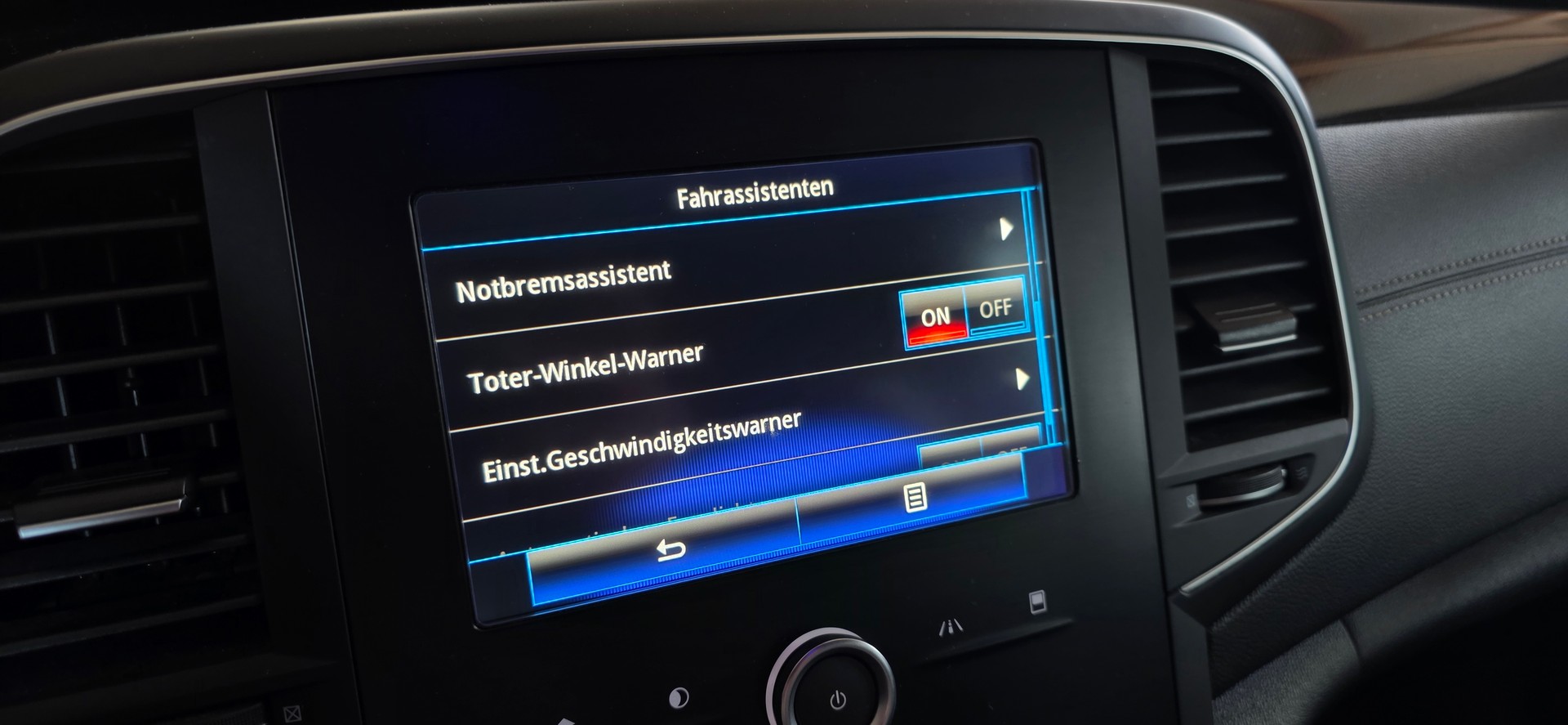 RENAULT Talisman Grandtour 1.6 TCe Intens EDC *CH FAHRZEUG*Frisch MFK*-image-22