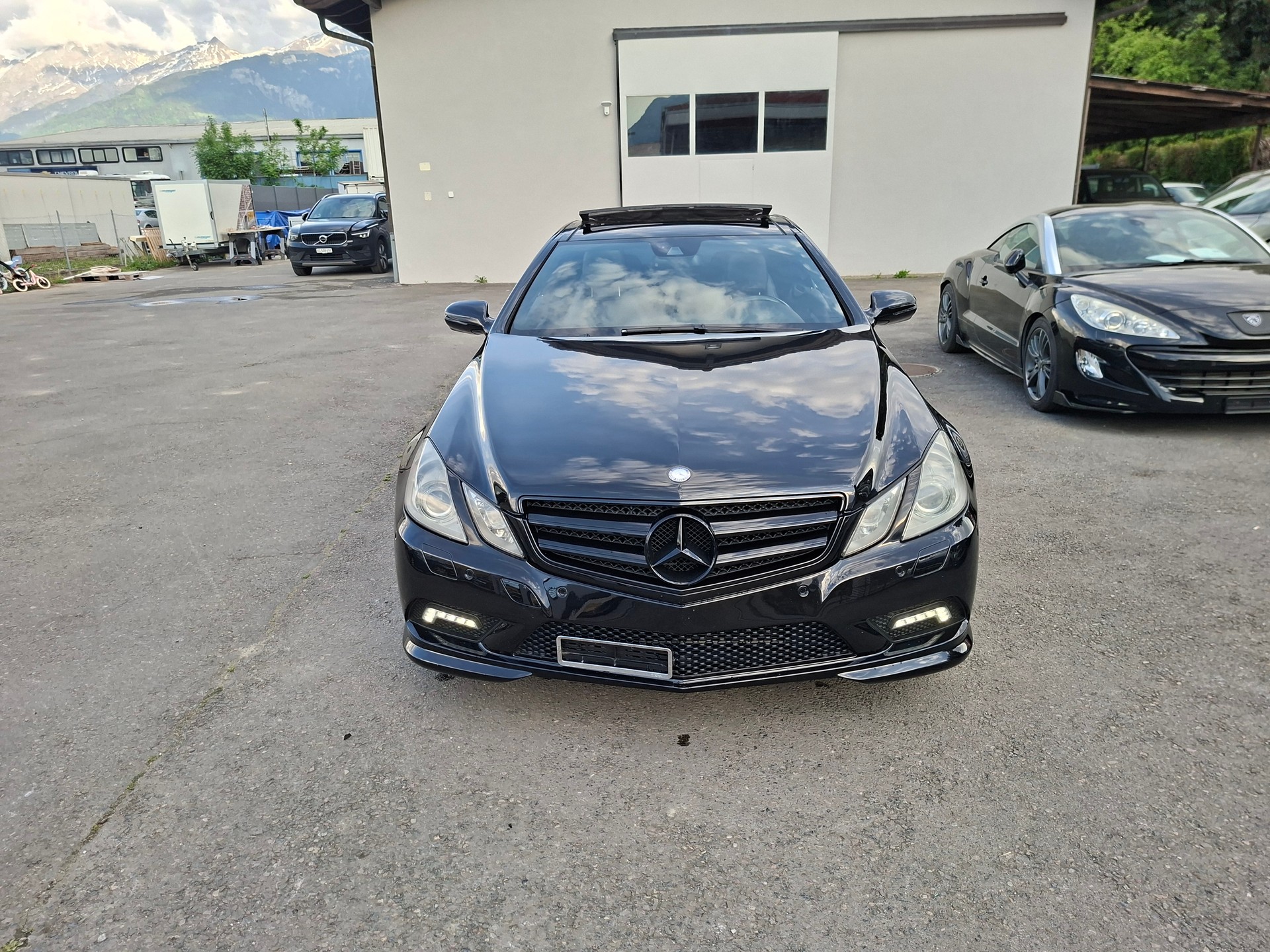 MERCEDES-BENZ E 350 CGI BlueEfficiency 7G-Tronic-image-2