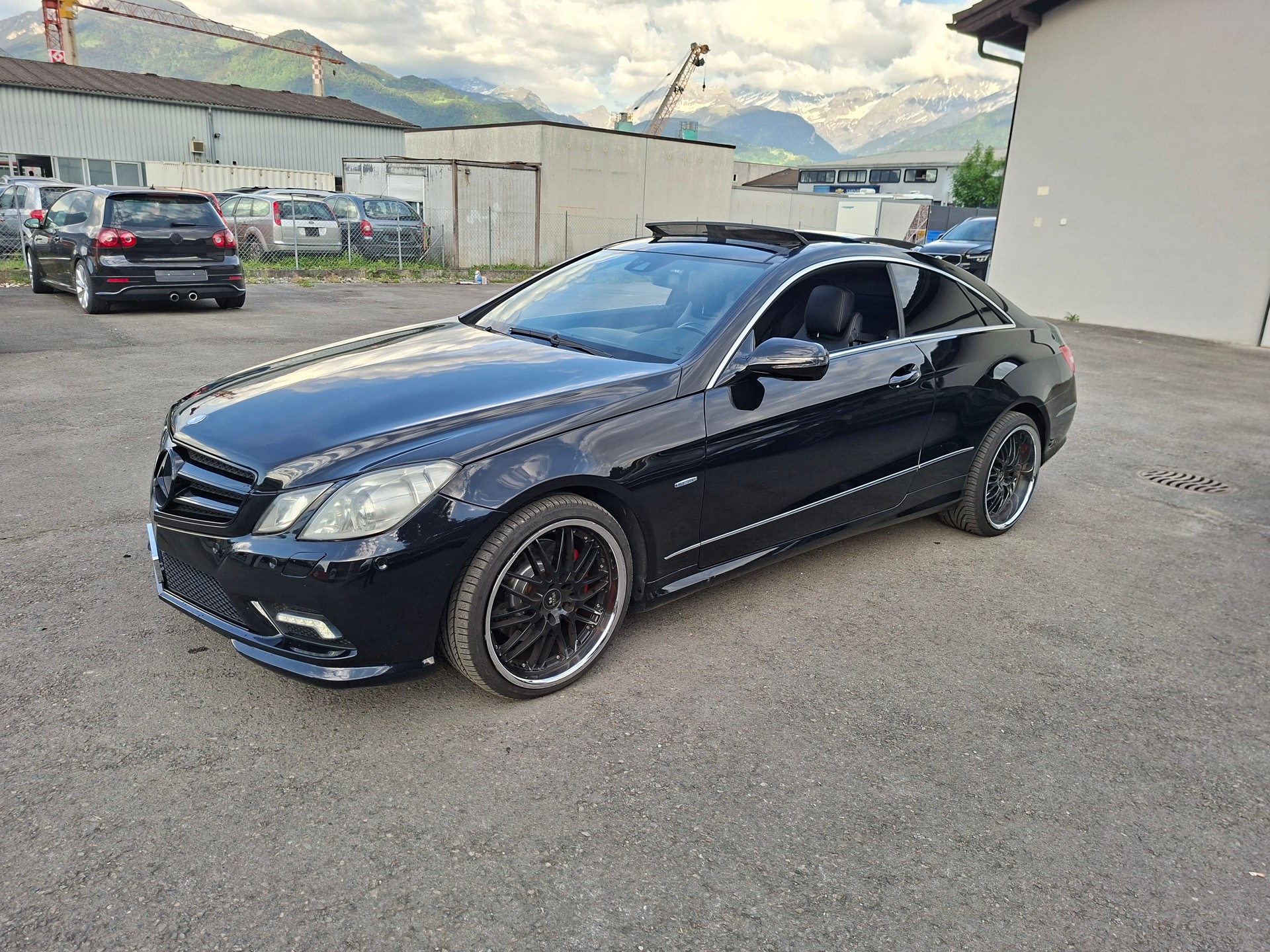 MERCEDES-BENZ E 350 CGI BlueEfficiency 7G-Tronic-image-1