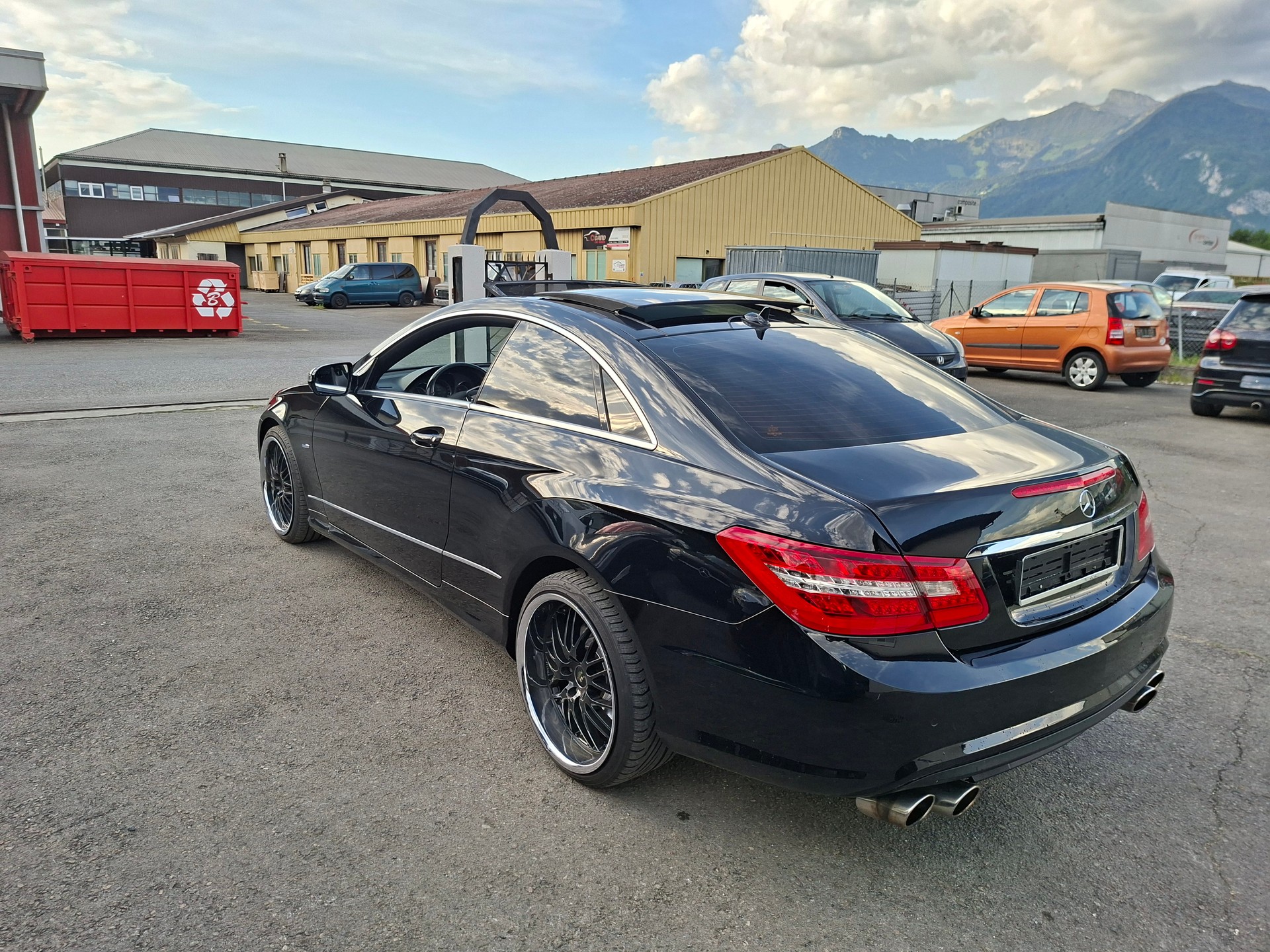 MERCEDES-BENZ E 350 CGI BlueEfficiency 7G-Tronic-image-3