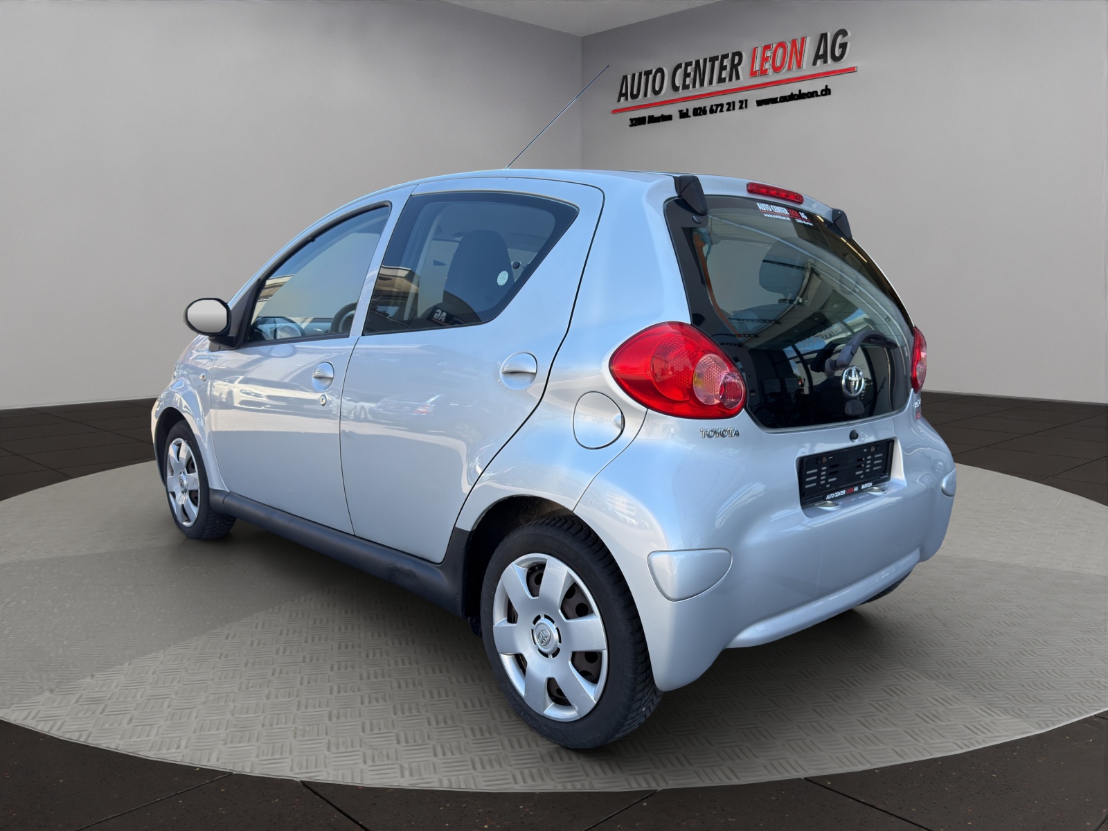 TOYOTA Aygo 1.0 Linea Terra-image-3