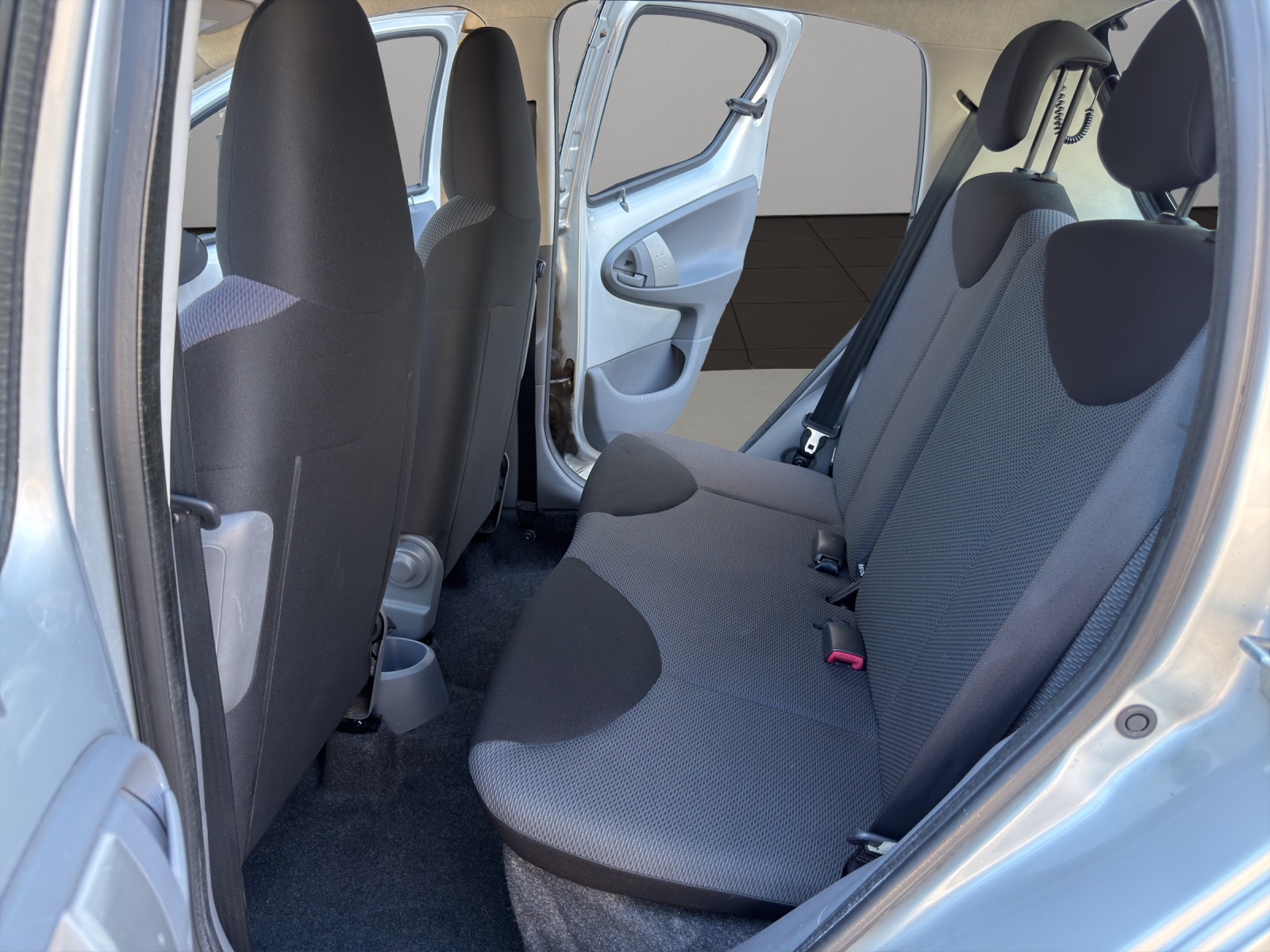 TOYOTA Aygo 1.0 Linea Terra-image-12