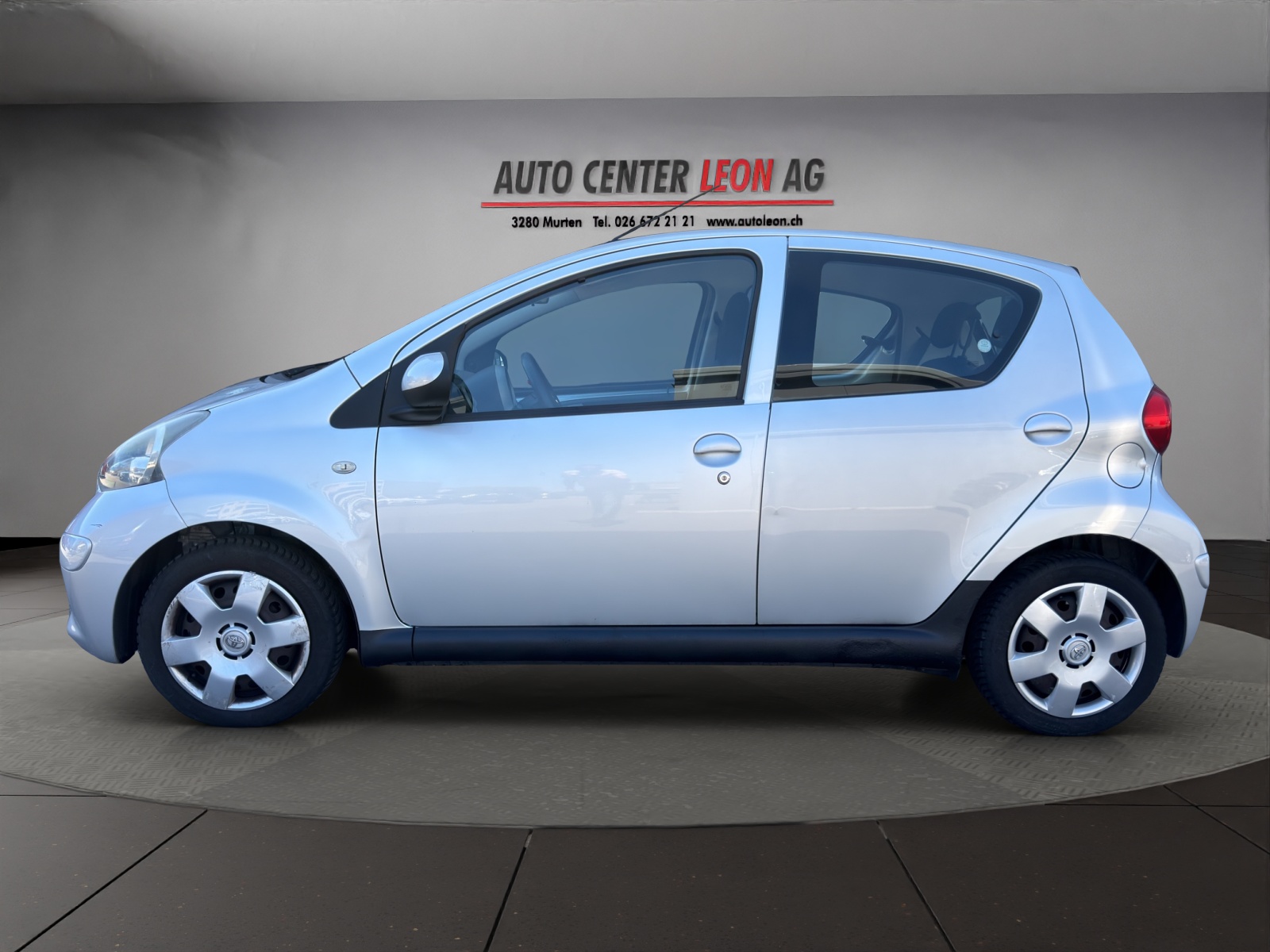 TOYOTA Aygo 1.0 Linea Terra-image-2