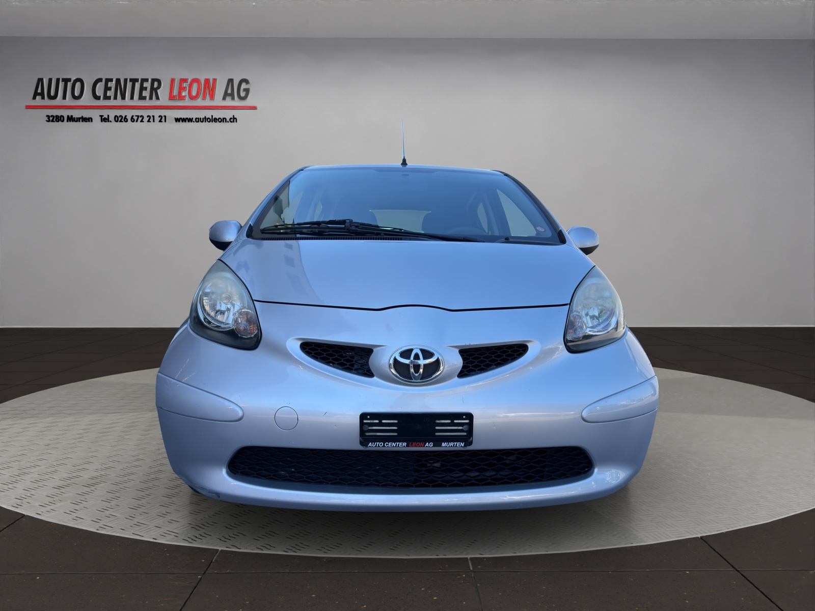 TOYOTA Aygo 1.0 Linea Terra-image-0