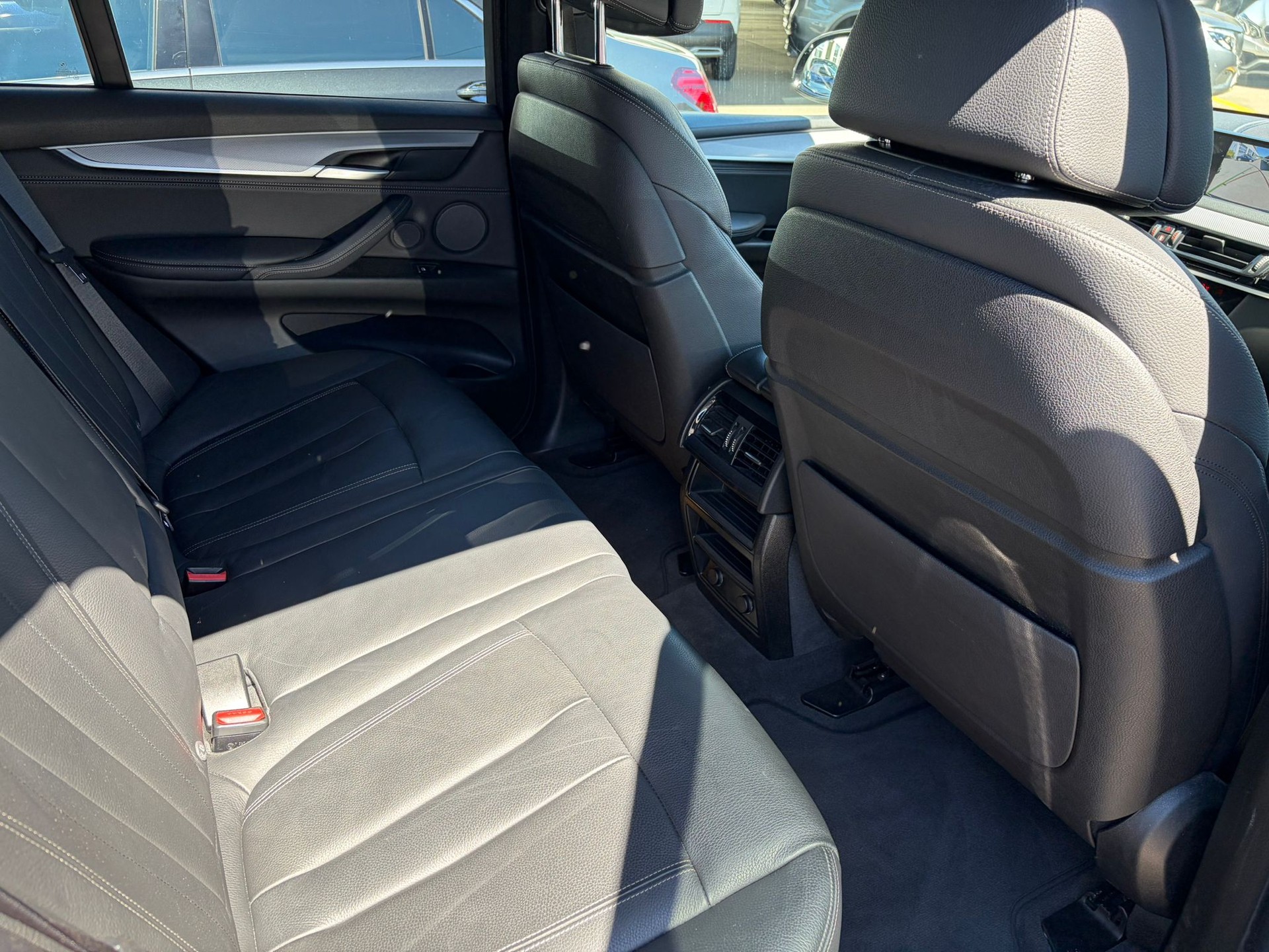 BMW X5 xDrive 40d Steptronic-image-12